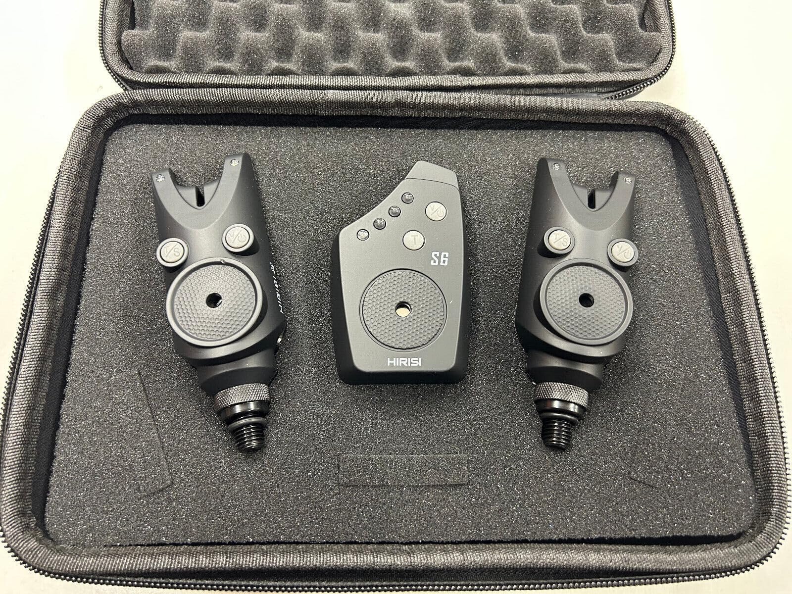 Hirisi 2 x Carp Fishing Bite Alarms with Receiver. Packed with features, compact alarms for Carp/Coarse Fishing