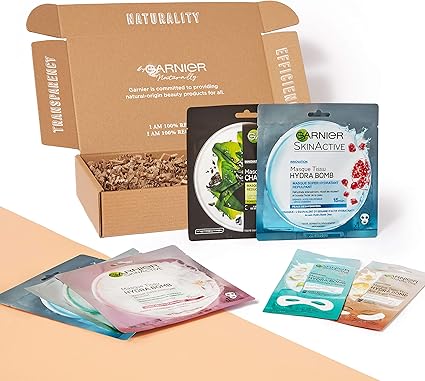 Cofanetto con diverse maschere per il viso