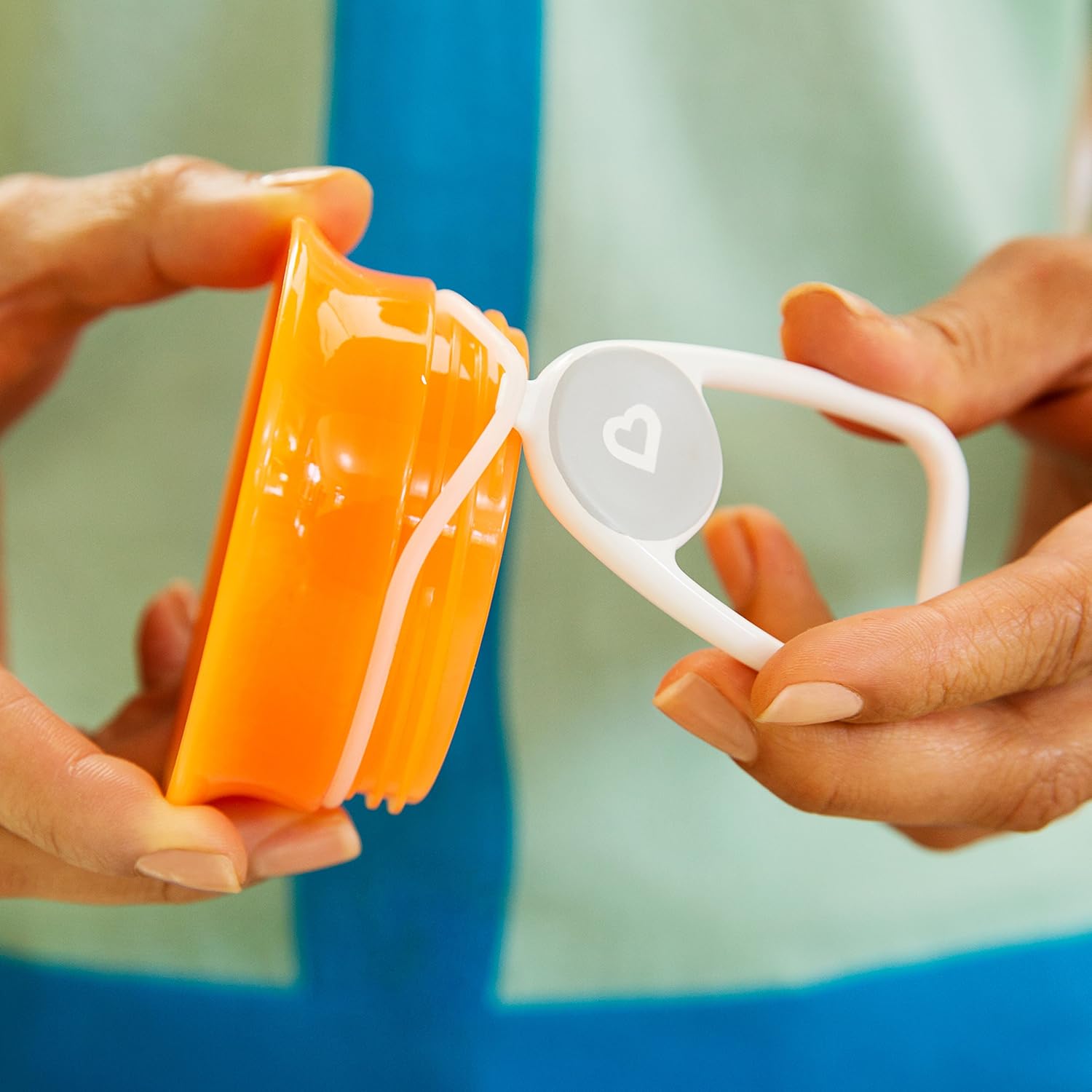 Munchkin Bottle and Cup Cleaning Brush 4 Piece Set with Key Ring : Baby