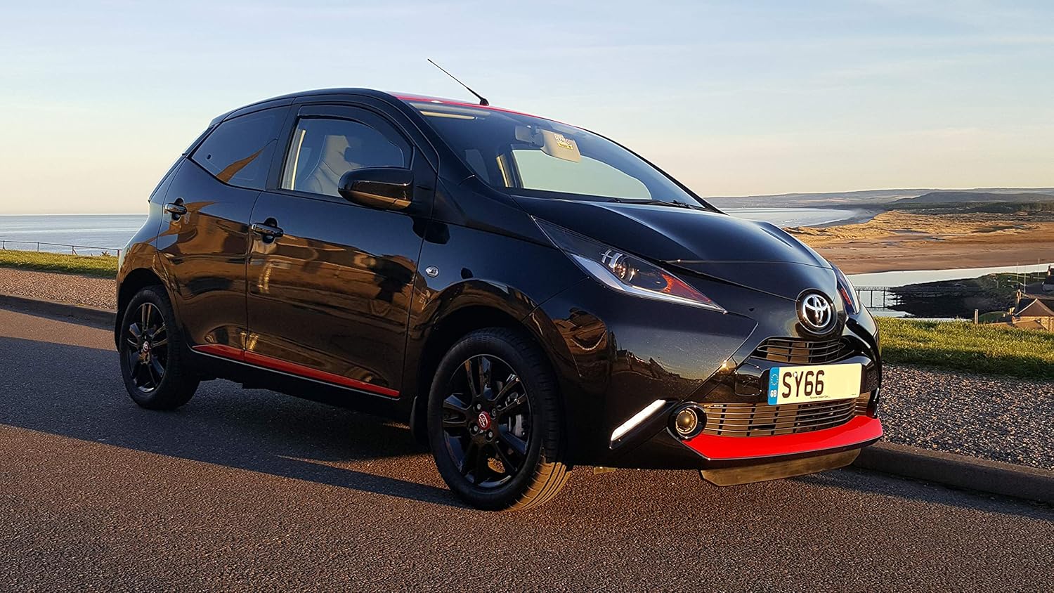 AC WOW 2x Wind Deflectors Compatible with TOYOTA Aygo CITROEN C1