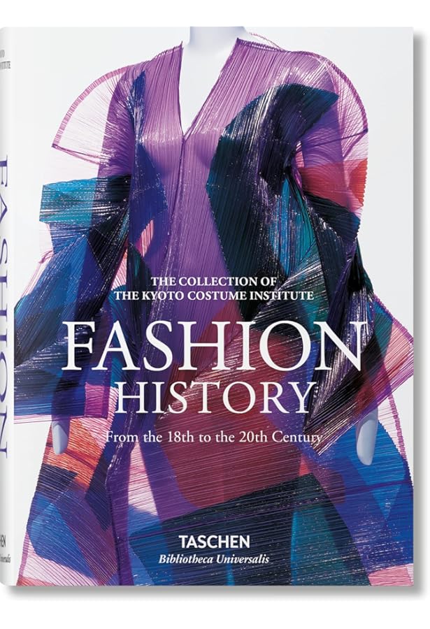 THE WORLD’S BEST NEW FASHON STORE VOL 1 Fashion Designers A–Z. 45th Ed. (45th Edition): Steele, Valerie