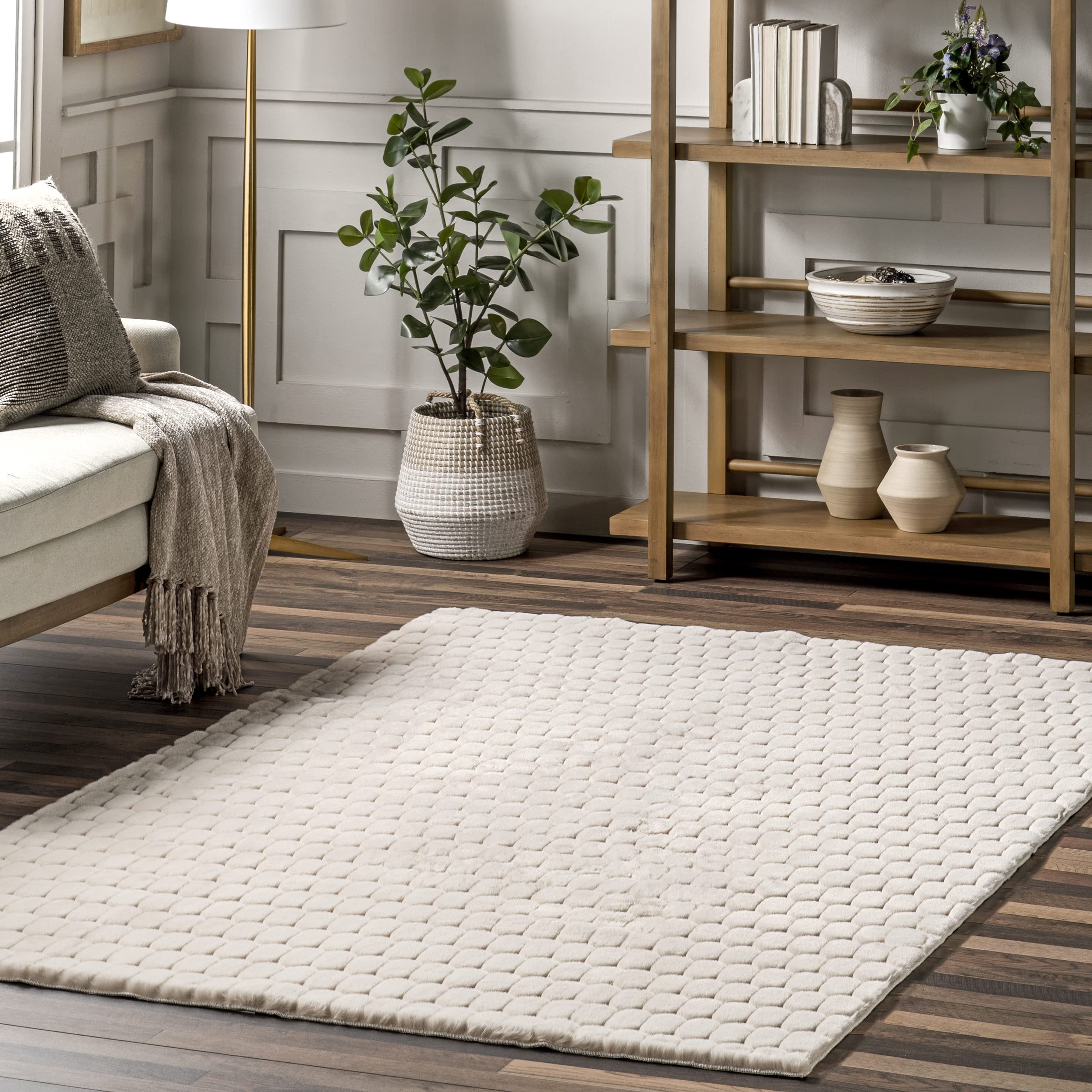 Nuloom Nia Beige, 5′ x 8′, Cozy Shag, Fluffy and Soft, High Traffic, Stain Resistant, Easy Clean, Durable Machine Washable Area Rug for Bedroom, Living Room, Dining, Den, Foyer, Entryway