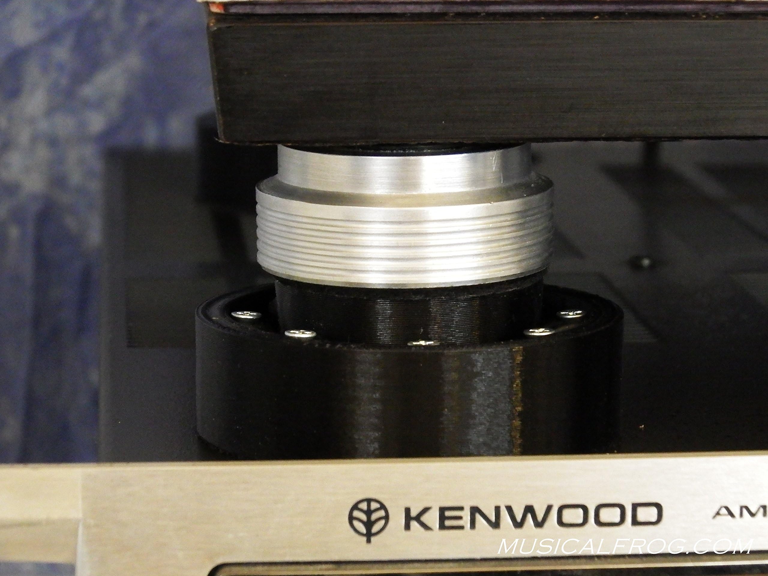 2.8" Suspended Isolation PAD 1.8" Inner Disk 8 0-rings Turntable Electronics Set of 4