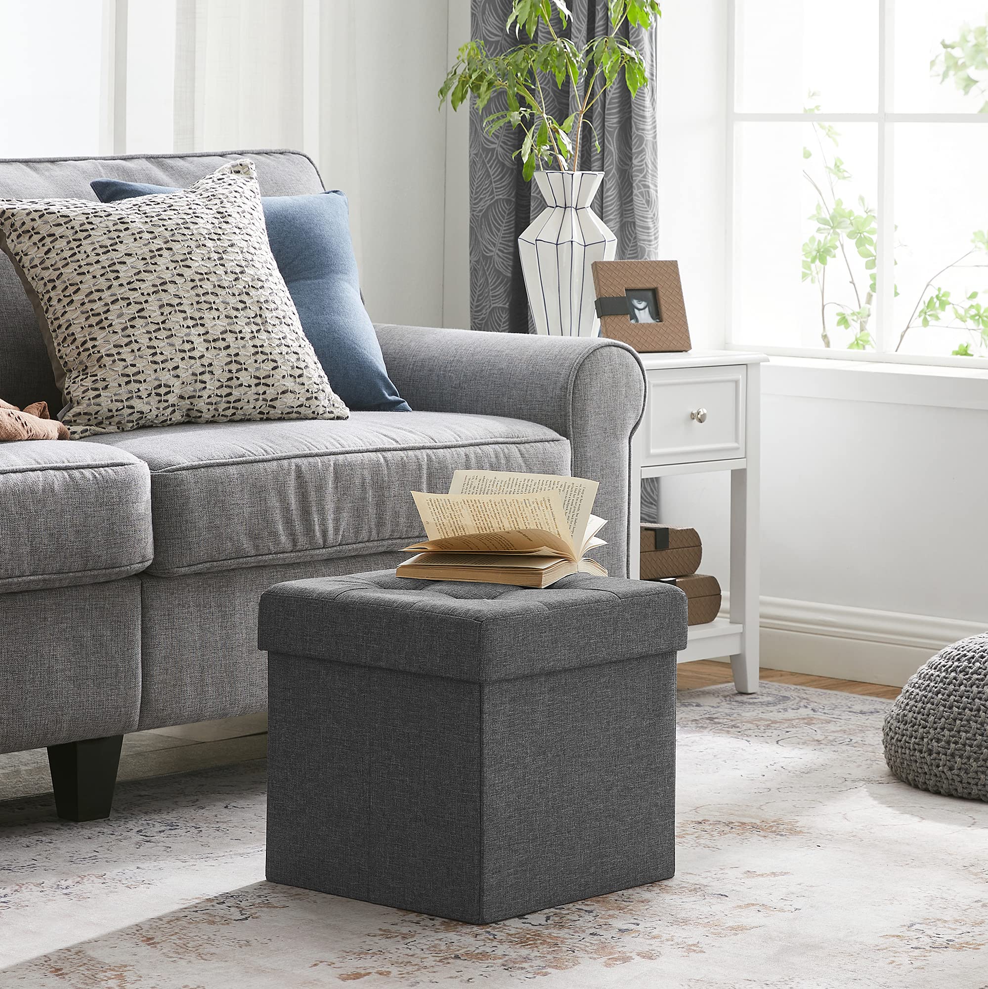 SONGMICS Sitzhocker mit Stauraum, faltbarer Hocker, Fußhocker, Falthocker, Sitzwürfel für Wohnzimmer, Schlafzimmer, 38 x 38 x 38 cm, dunkelgrau LSF27Z 2