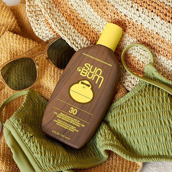 SUN BUM ORIGINAL SPF 50 SUNSCREEN BODY LOTION | BROAD SPECTRUM MOISTURIZING SUNBLOCK WITH VITAMIN E | HAWAII 104 ACT COMPLIANT (OCTINOXATE & OXYBENZONE FREE) | 8 OZ