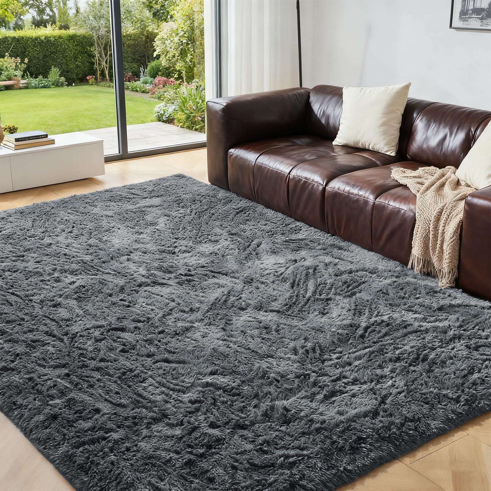 OMERAI Grey Rug Living Room Rug Bedroom Anti Slip Fluffy Rugs Faux Fur Carpet Plush Shaggy Area Rugs Modern Floor Mat for Home Decor 90 * 150cm