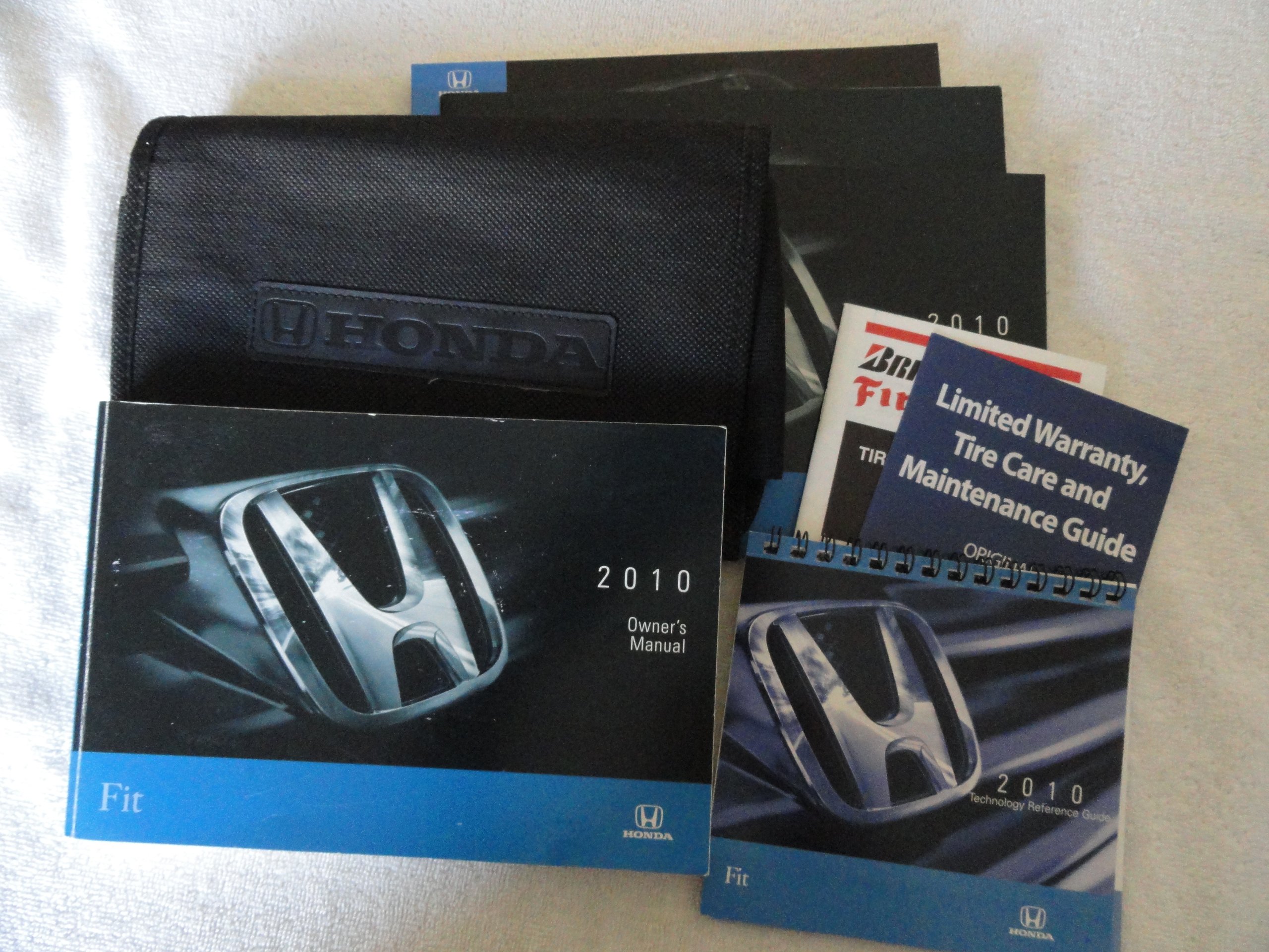 2010 Honda Fit Owner's Manual Unknown Binding – 2010