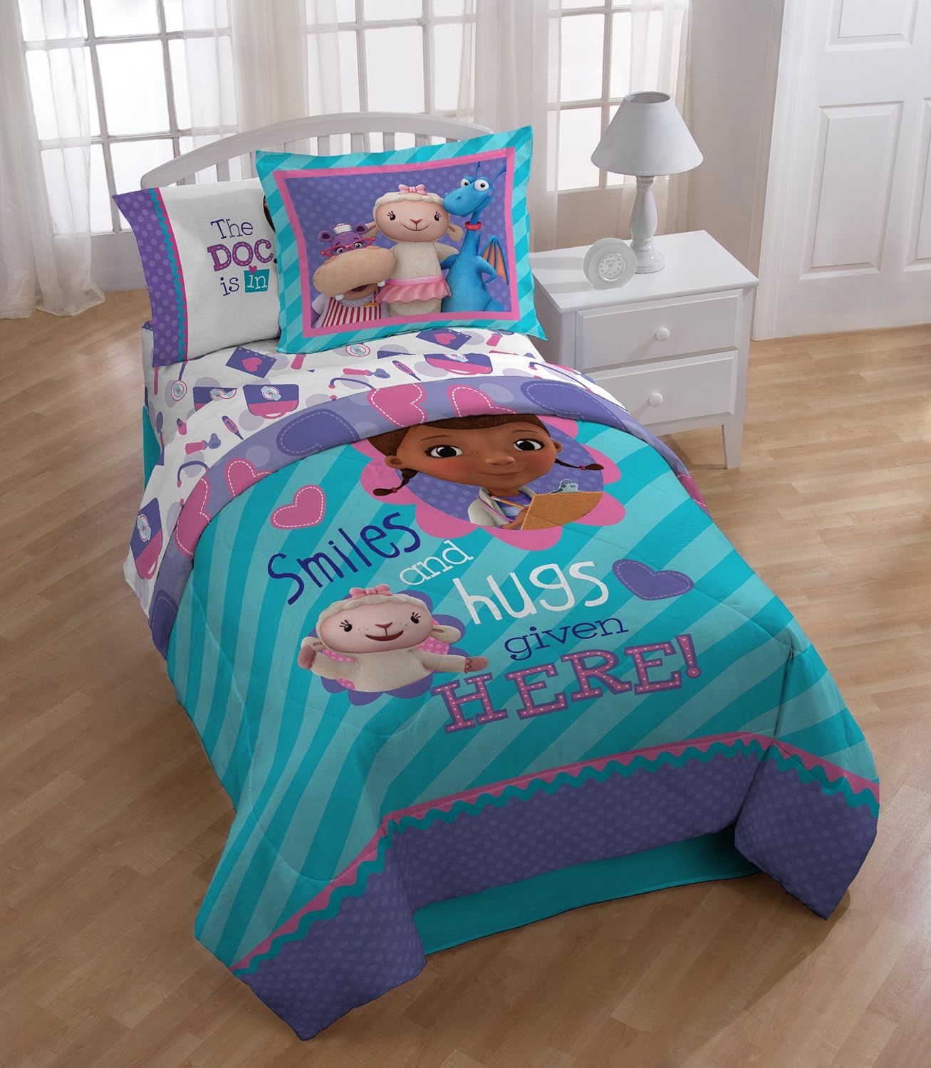 Doc McStuffin Twin Reversible Comforter Set Bedding Girls Kids Toddler