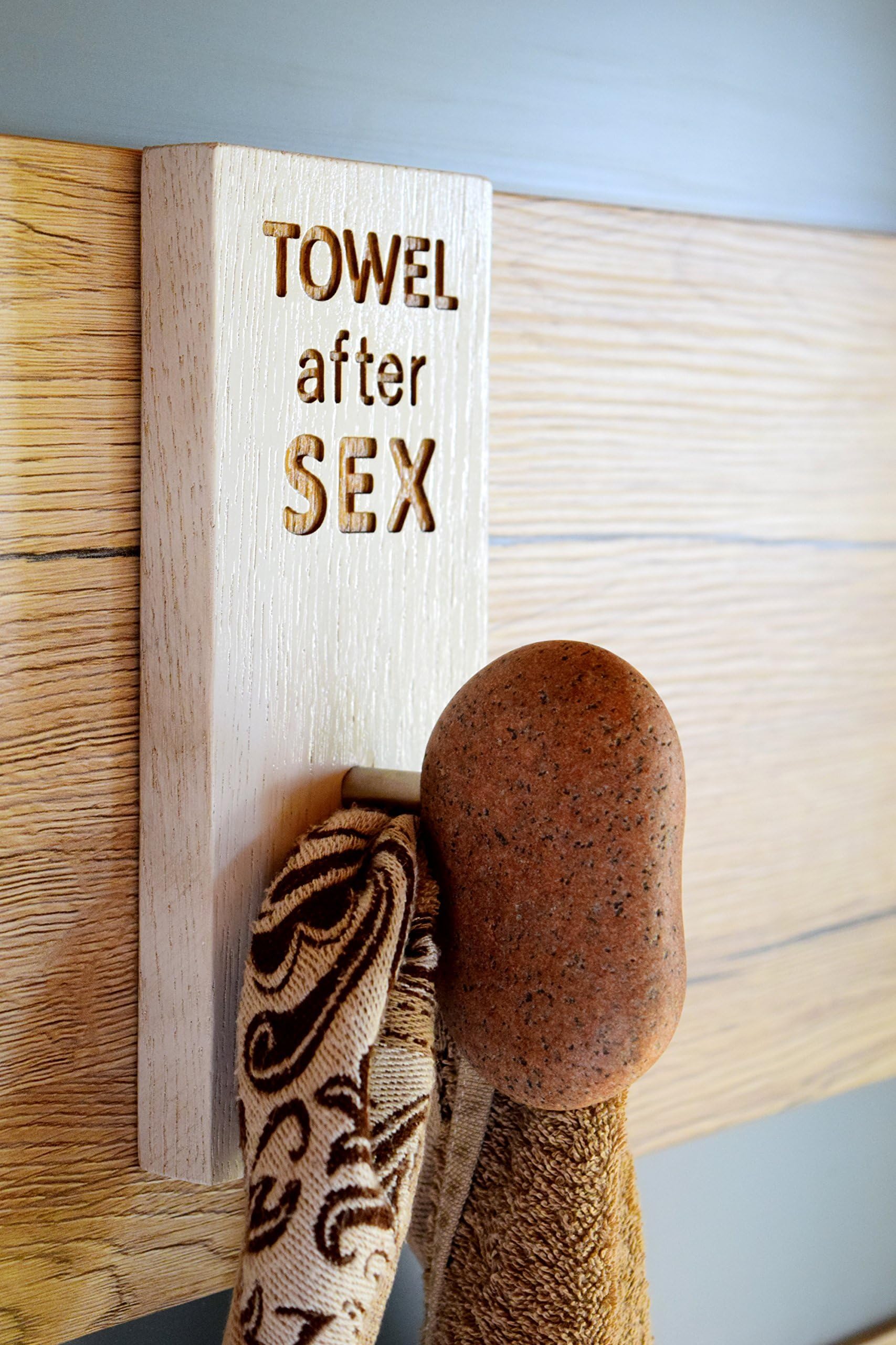 Custom Engraved Towel Holder with Beach Stone