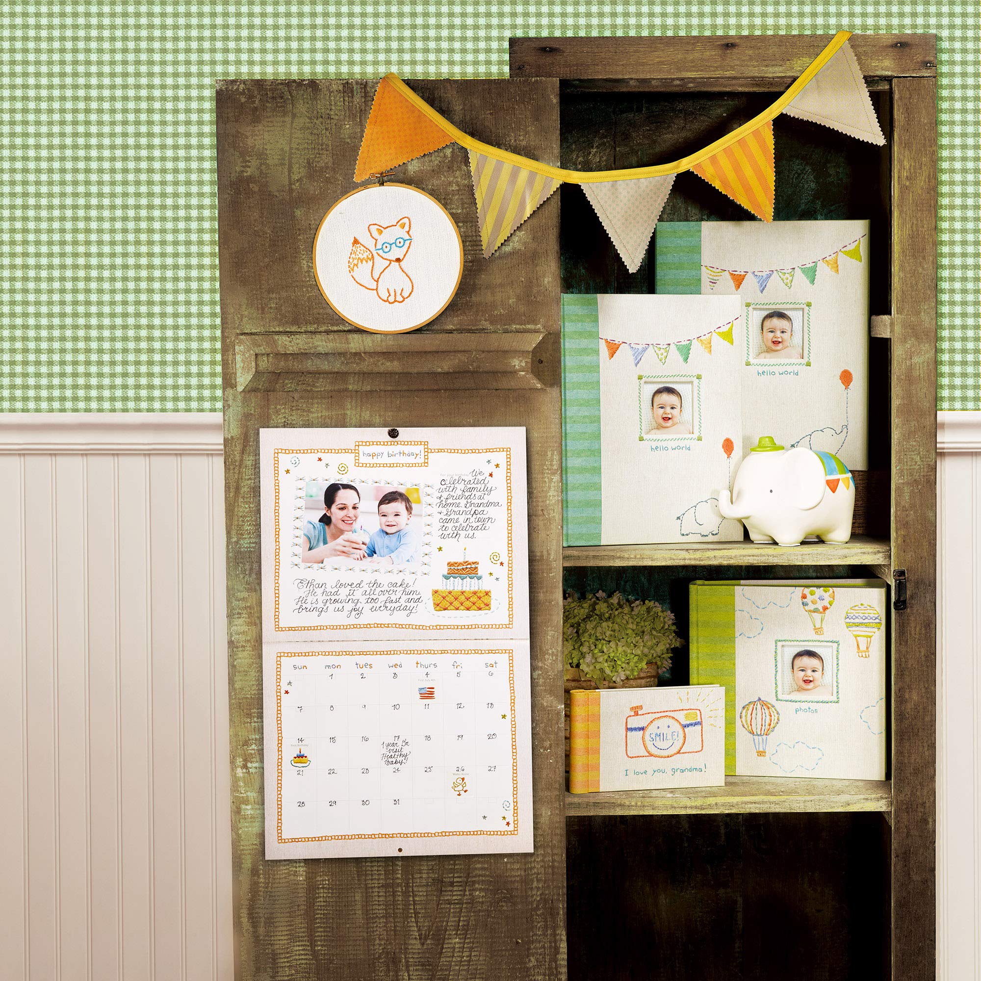 C.R. Gibson Animals 'Hello World' Baby Calendar Baby First Year Tracker, 11'' W x 18'' H