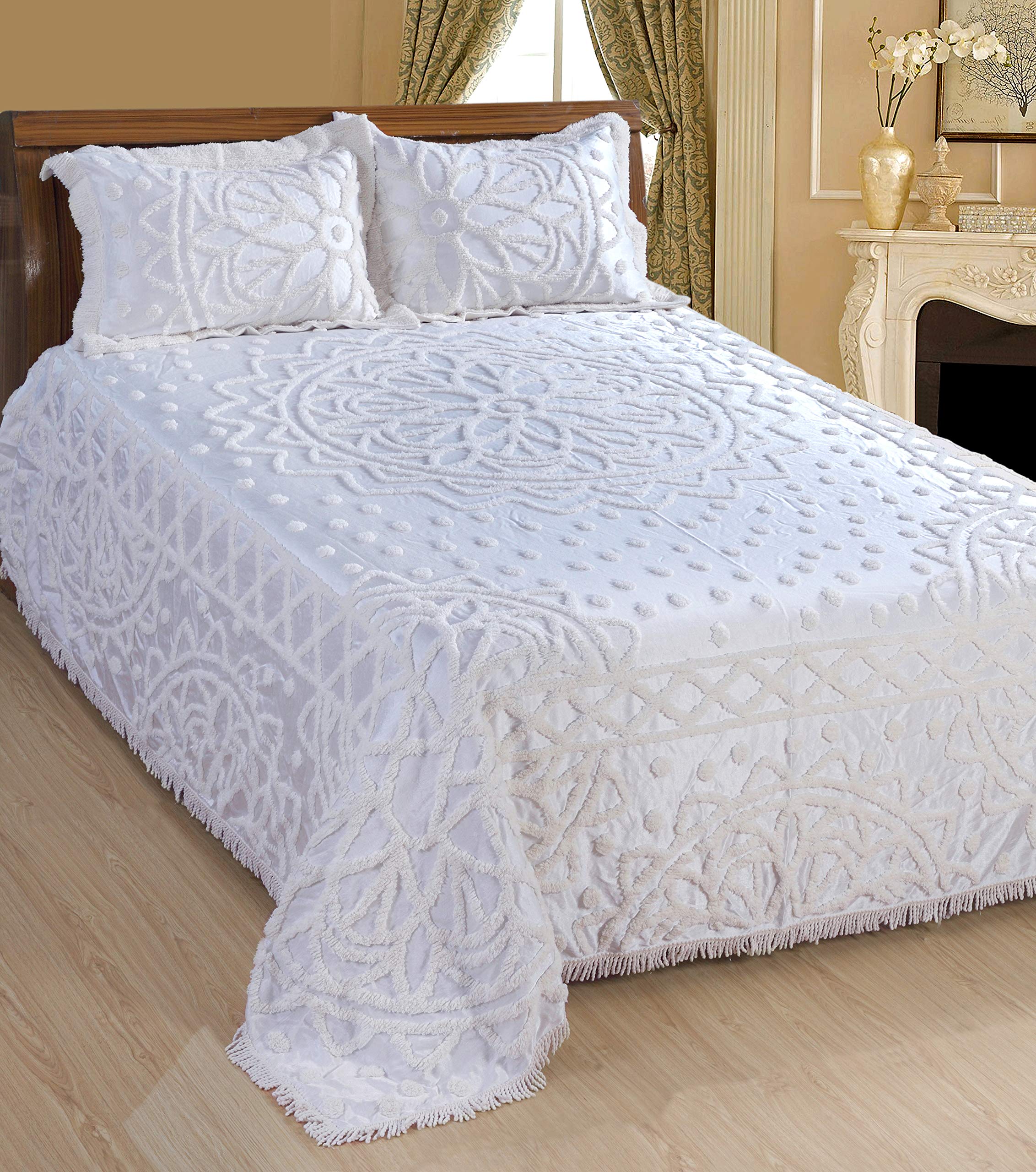 Saral Home Fashions Classic Design Chenille Bedspread with Two Sham