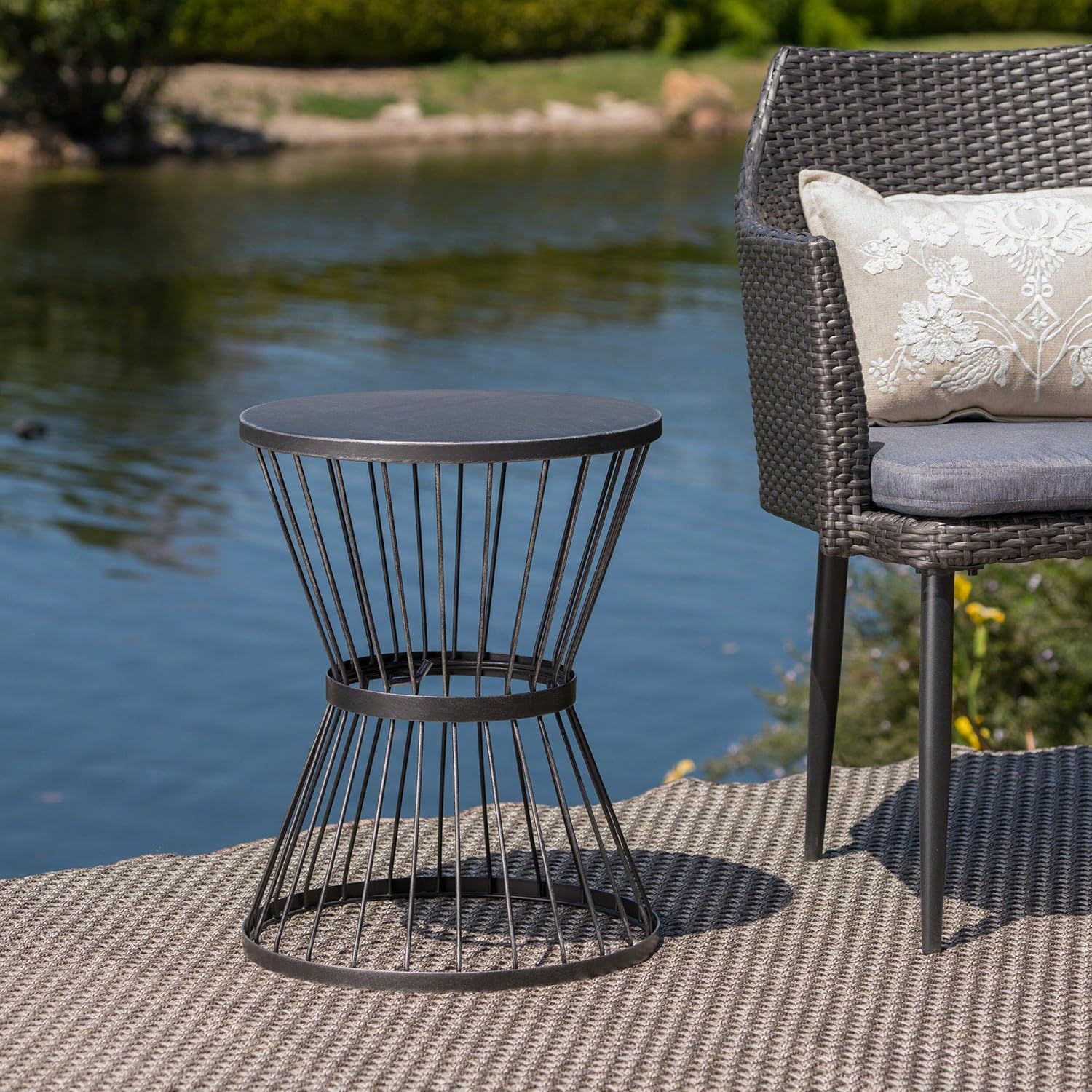 Christopher Knight Home Lassen Outdoor 16" Iron Side Table, Matte Black : Garden & Outdoor