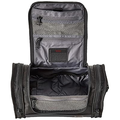 tumi toiletry bag