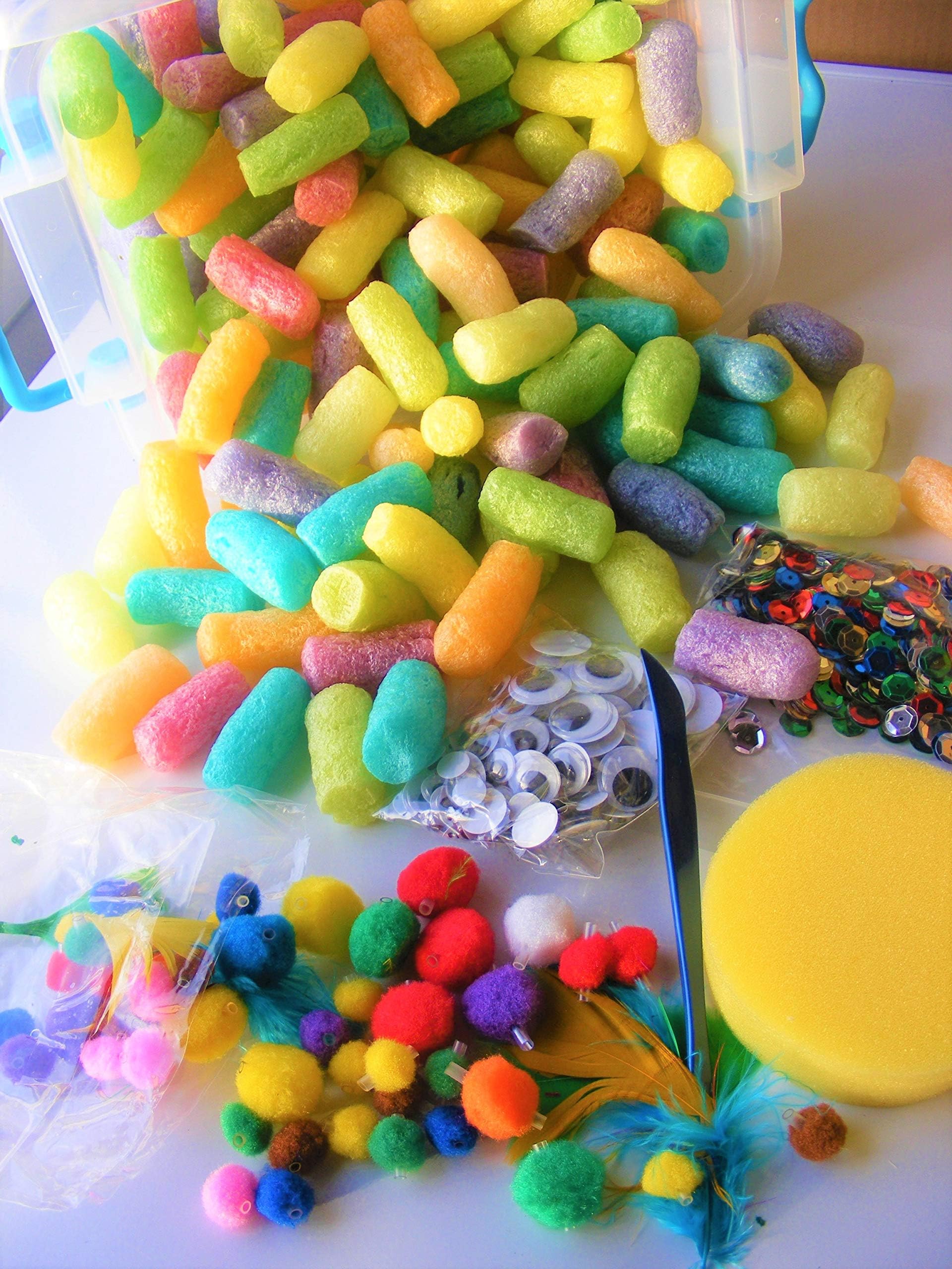 2to5 Magic Maize Craft Activity Tub Amazing No Glue 3D Building Noodles & Embellishments
