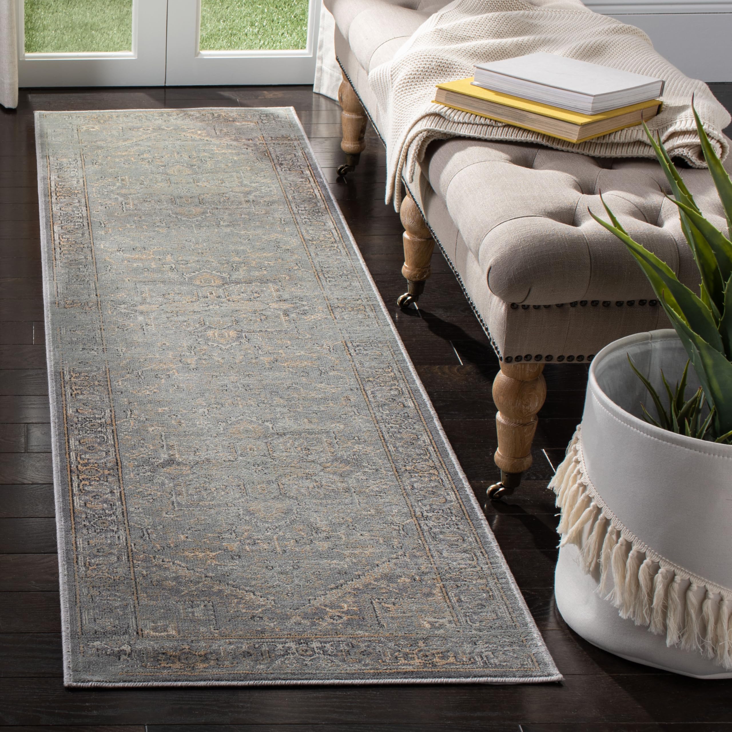 Safavieh Traditional Indoor Woven Runner Area Rug, Vintage Collection, VTG114, in Grey / Multi, 66 X 244 cm for Living Room, Bedroom or Any Indoor Space