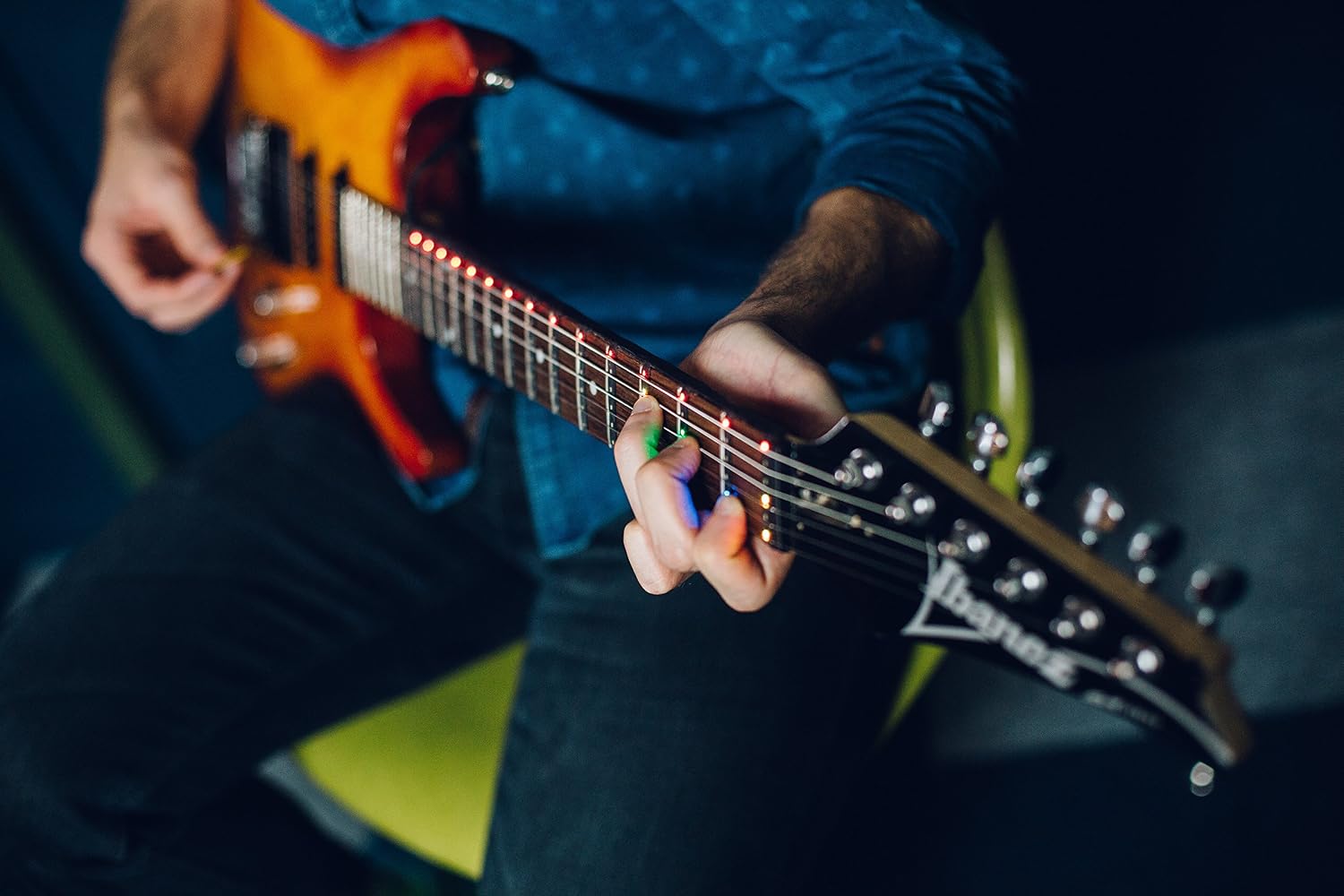 Bingua.com - Fret Zealot - Accesorio de aprendizaje para guitarra LED, mÃ¡s  fÃ¡cil y mejor mÃ©todo para aprender a tocar una guitarra para todos los  niveles, se adapta a todas las guitarras