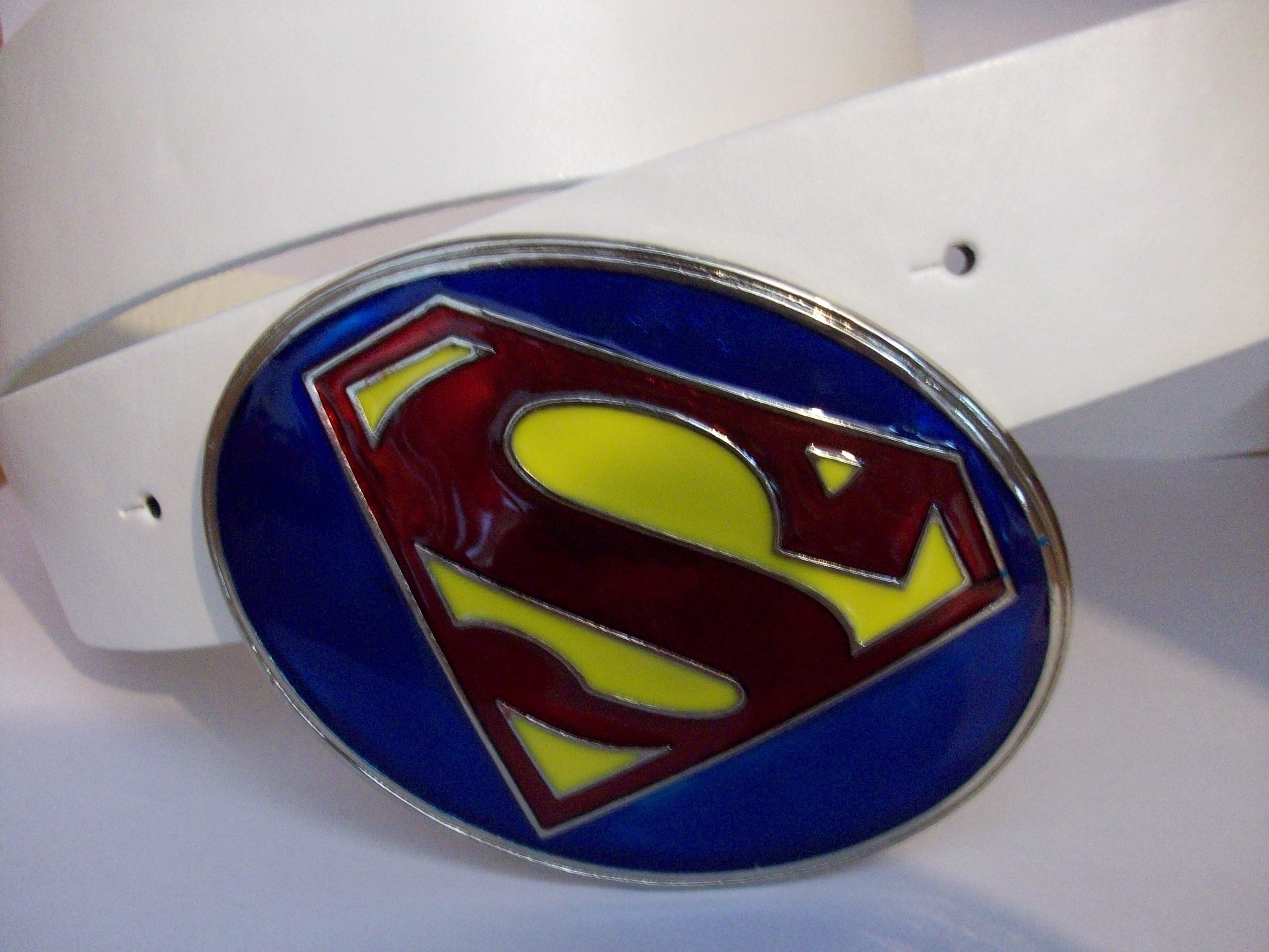 KARENSEMPORIUM SUPERMAN LOGO BADGE BELT BUCKLE & WHITE LEATHER BELT