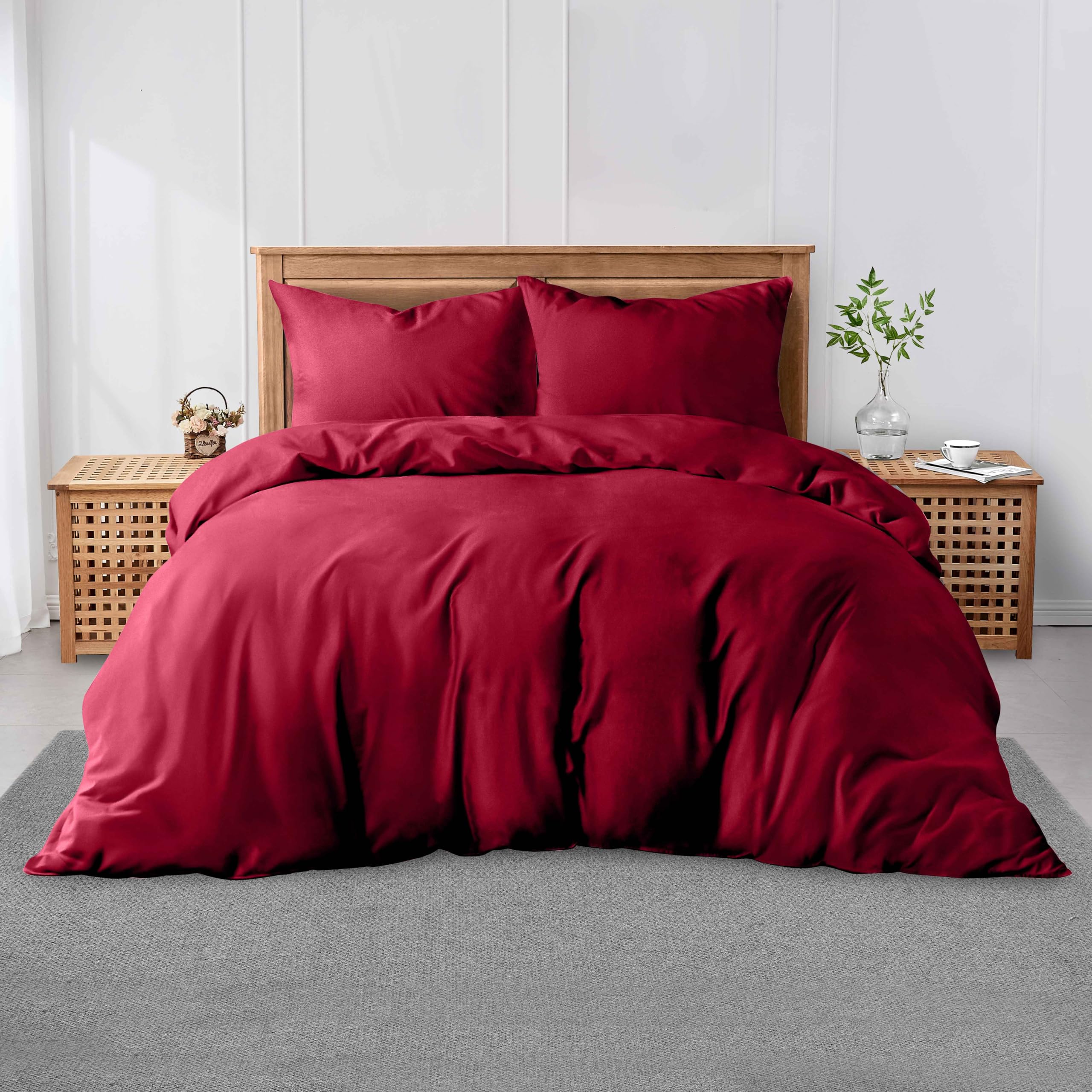 GC GAVENO CAVAILIA Plain Bedding Set | Dyed Duvet Cover With Pillow Cases | Soft Polycotton Quilt Set For Double Bed | Breathable, Lightweight & Durable Quilt Cover Bed Set, 200 x 200 Cm, Red