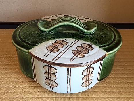 Amazon Co Jp 日本の伝統工芸 織部焼 蓋付き菓子器 菓子鉢 食籠 茶道 和食器 おしゃれ モダン 茶道具の徳望庵 ホーム キッチン