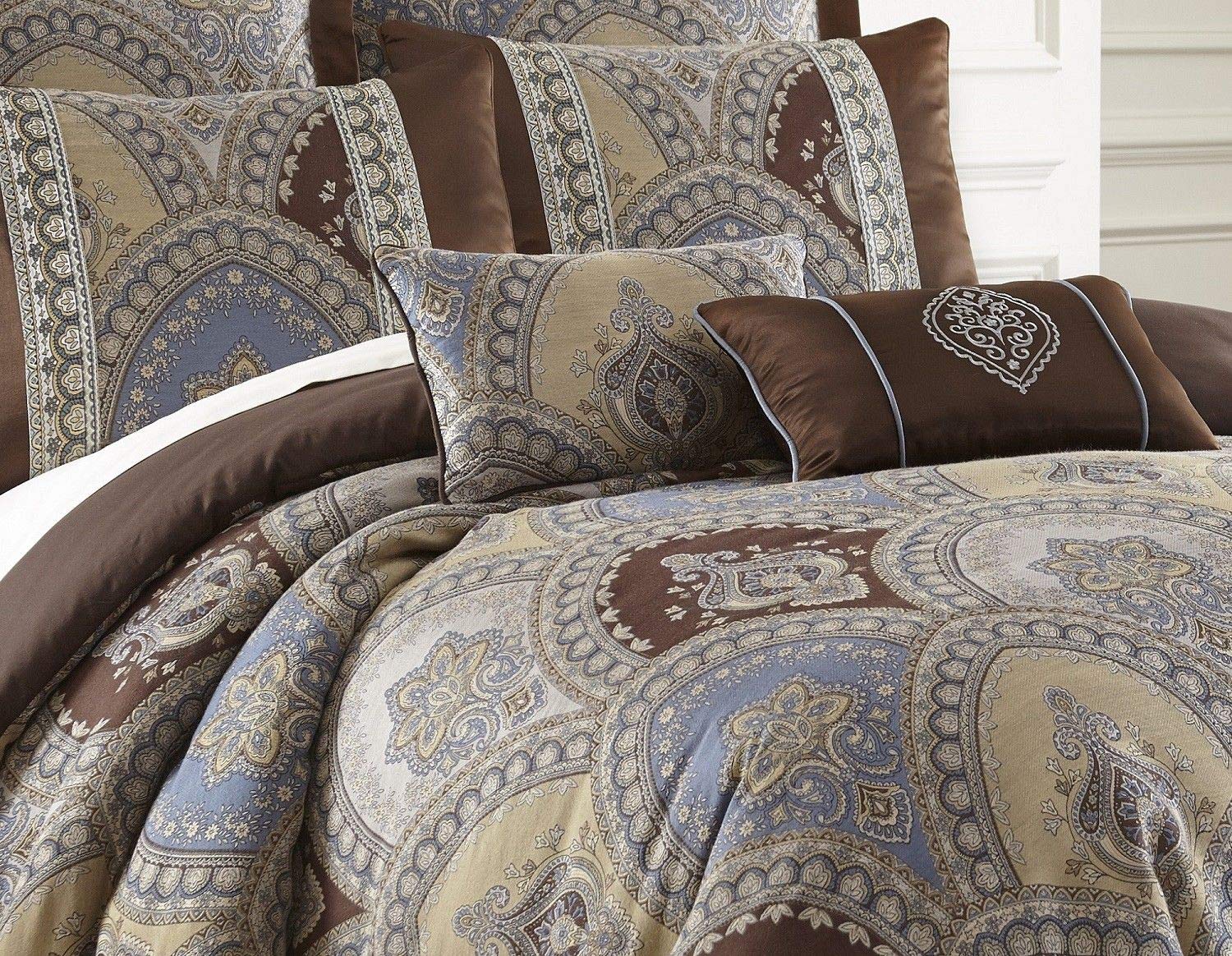 Venetian 8 Piece Luxury Medallion Floral Jacquard Over Sized