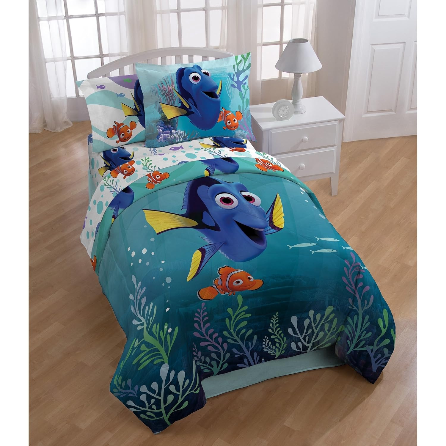 Delicate L M 4 Piece Kids Blue Finding Dory Comforter Twin Set