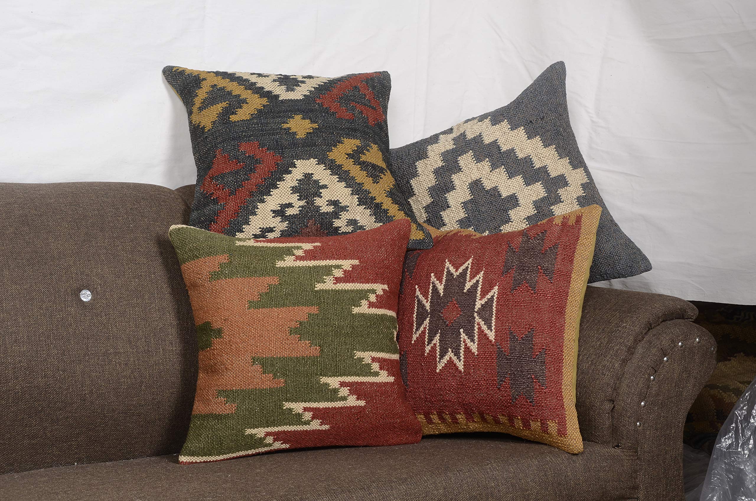 som kilim pillows