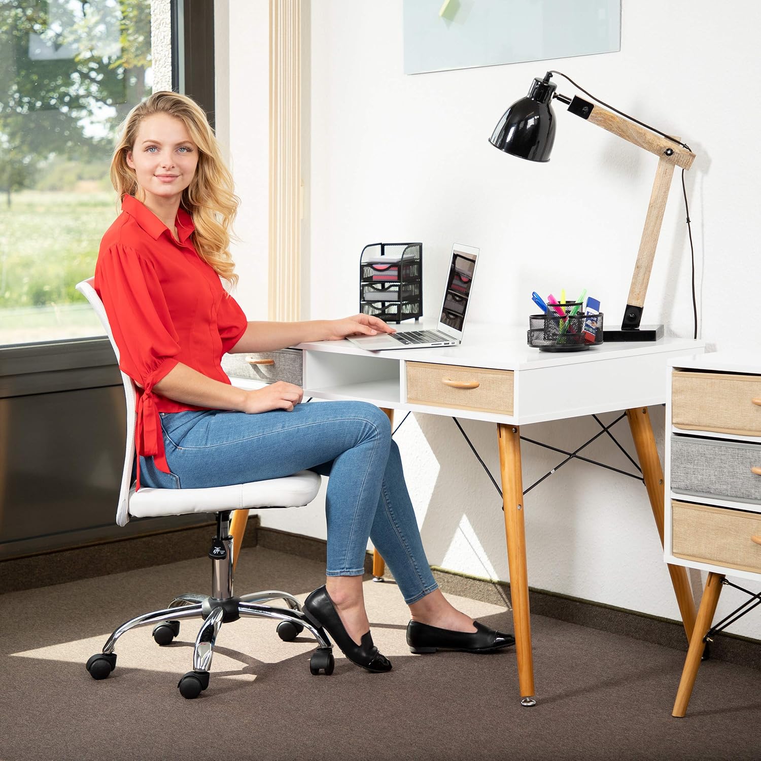 Amazon De Relaxdays Burostuhl Hohenverstellbarer Drehstuhl Ergonomisch Bequem 90 Kg Belastbar
