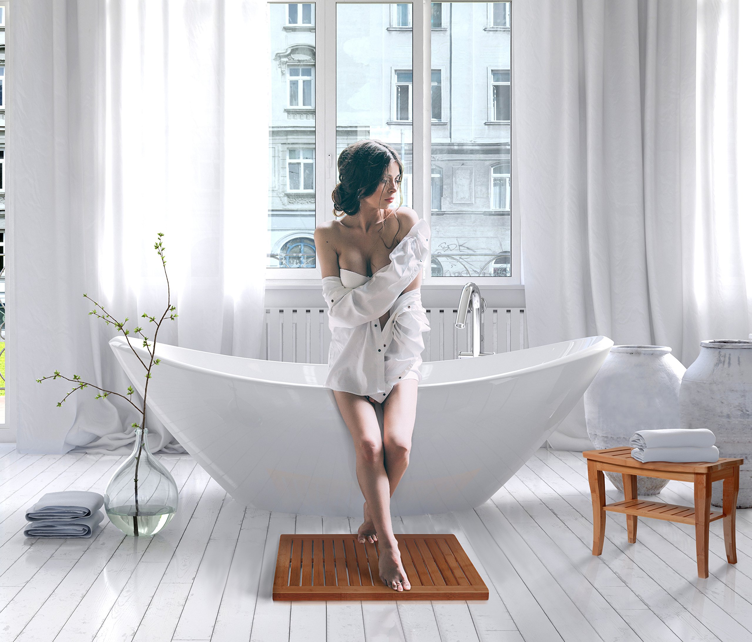 Bamboo Shower Seat Bench with Bathroom Floor Mat for Indoor and Outdoor Decor, Made of Natural Moso Bamboo, Ideal for Home Spa, Shower, and Outdoor Seating in your Garden. By Bambusi