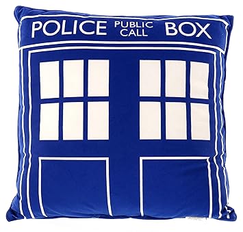 Lady Sandra Doctor Who Tardis 16 X16 Square Cushion Amazon Co Uk