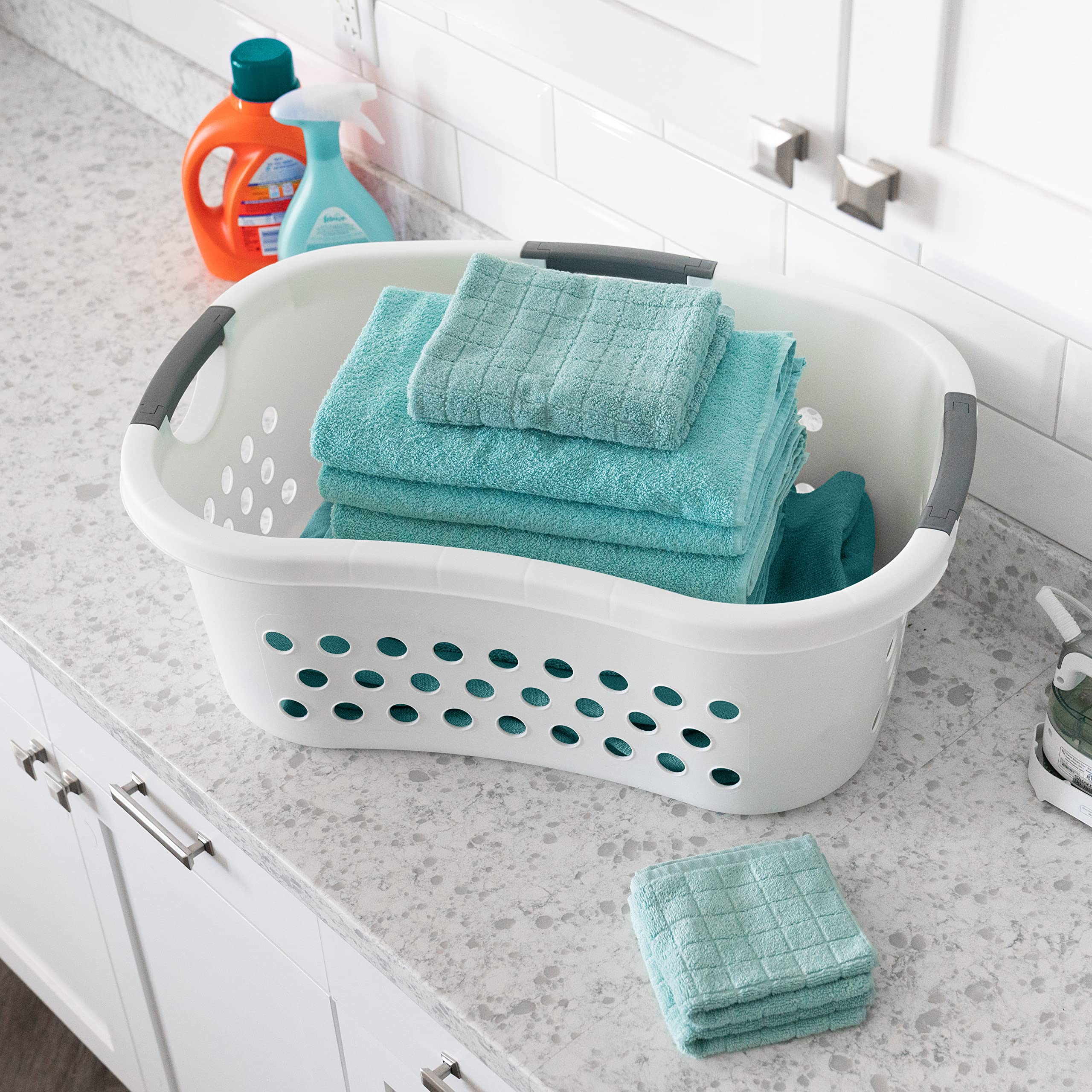 IRIS USA 50L Plastic Hip Hold Laundry Basket with Built-In Comfort Carry Handles, 1.5 Bushel, Clothes Hamper, Laundry Hamper, Ventilation Holes, for Closet Dorm Laundry Room Bedroom, White