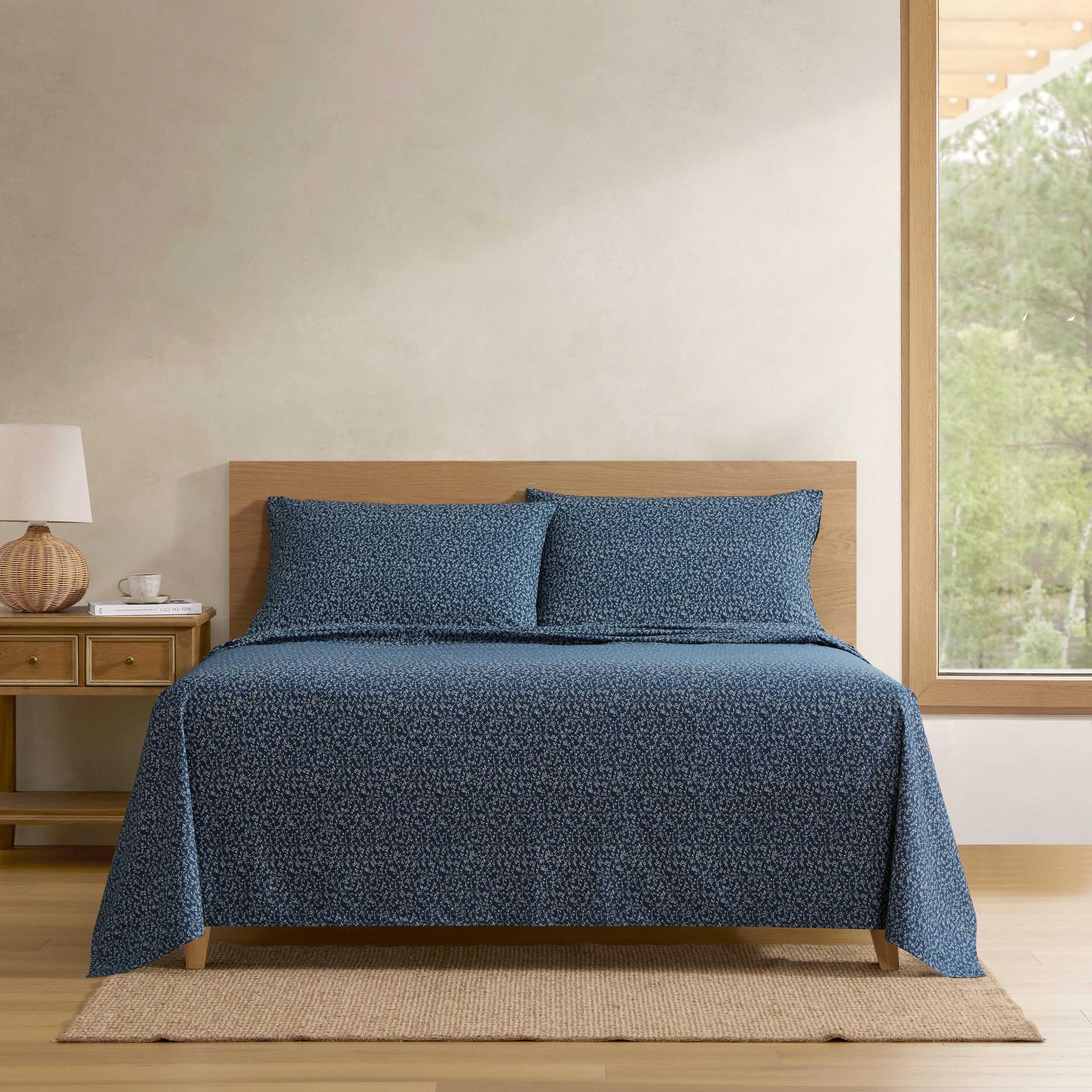 Eddie Bauer - Full Size Sheet Set, Cotton Percale Bedding with Deep Pocket Fitted Sheet, Bed Sheets with Matching Pillowcases, Petit Floral Blue Image