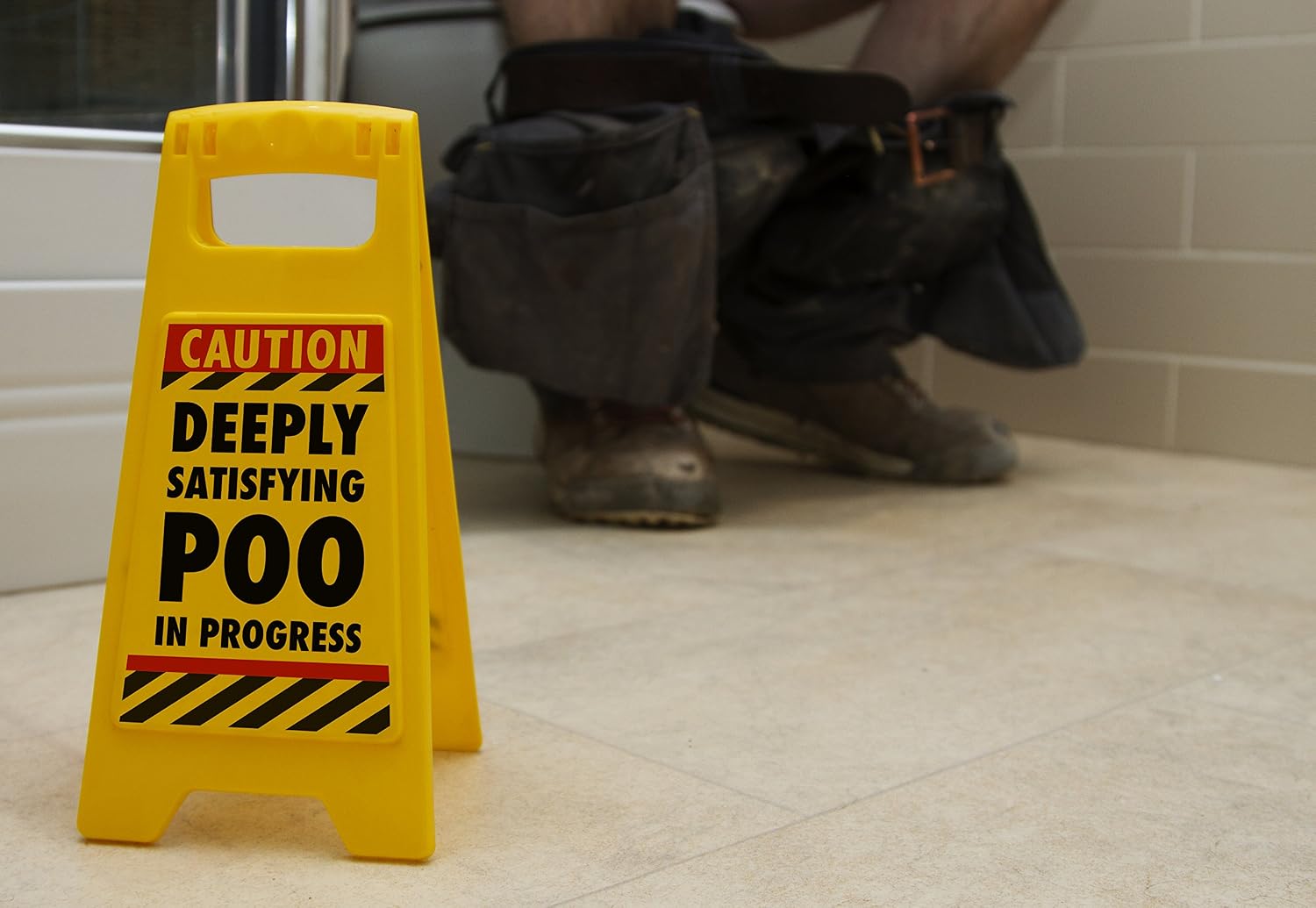 Boxer Deeply Satisfying Poo in Progress Novelty Toilet Humour Warning Sign, Yellow, 11.8cm x 25cm - Image 4