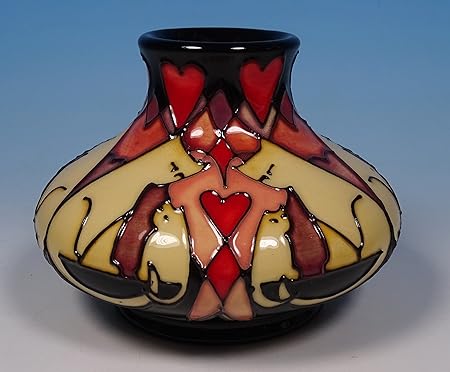 Moorcroft Purring Love Cats Club Members Exclusive Shape 33 3 3