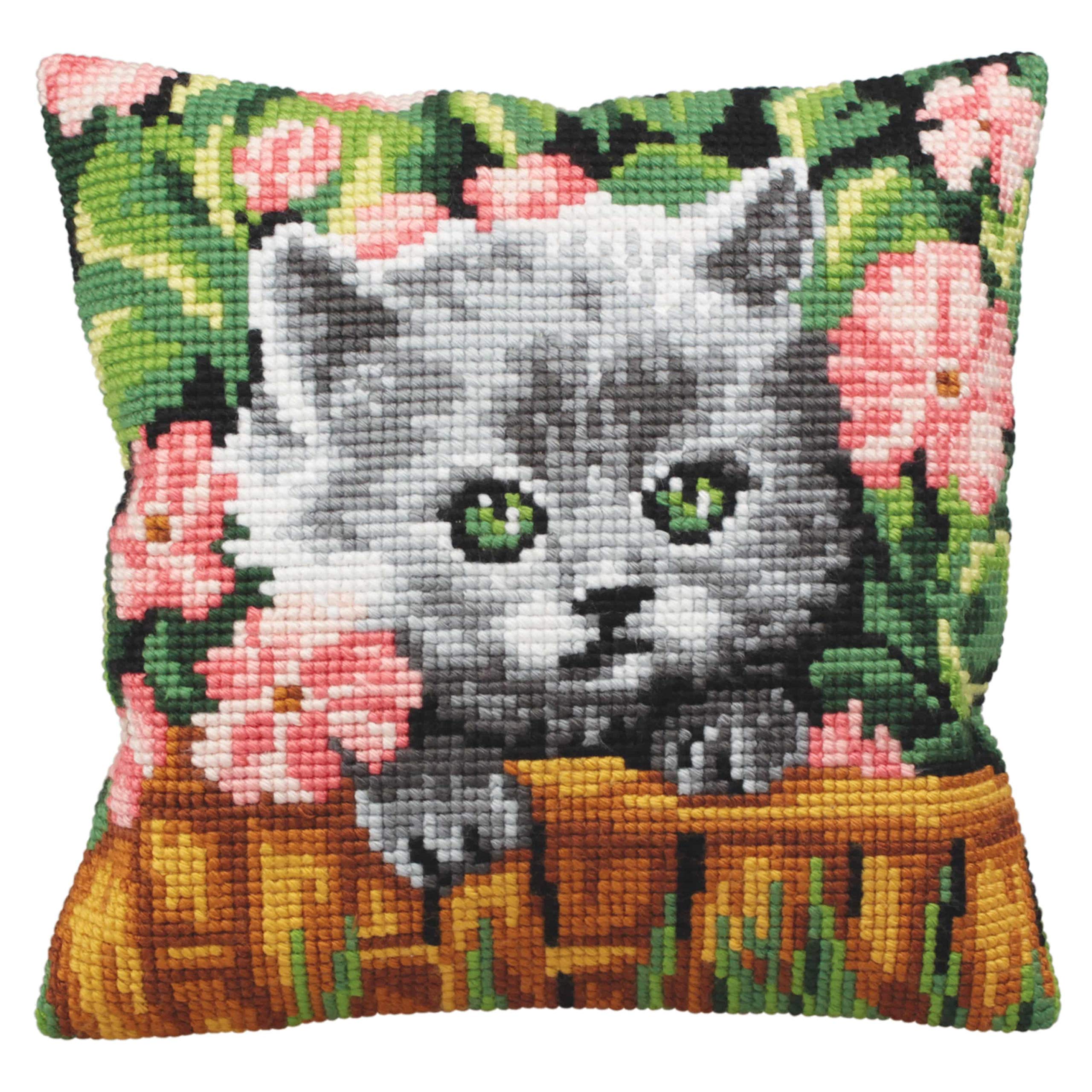 Collection d'Art Cross Stitch Cushion: Minou — image 1