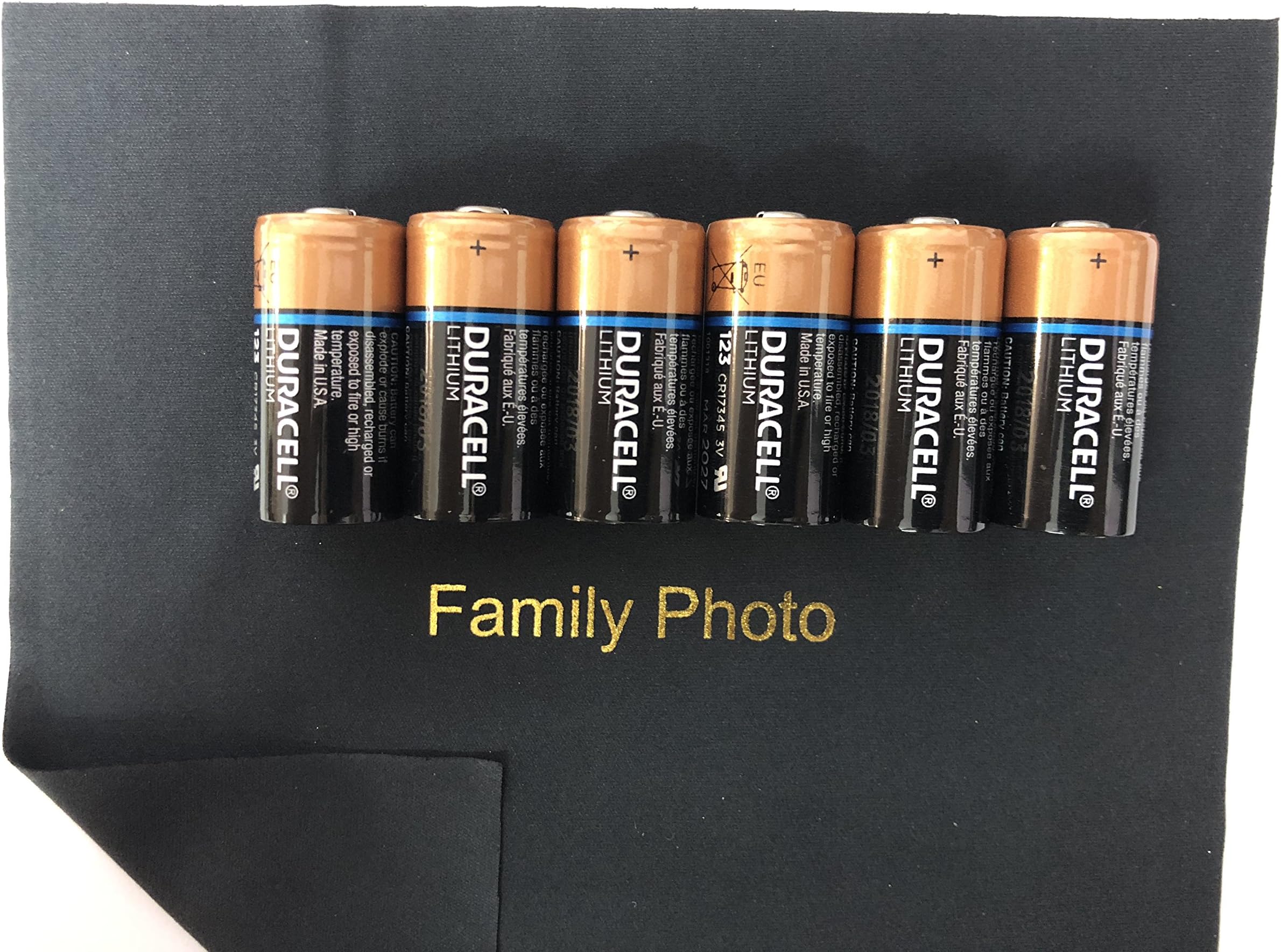 Duracell Ultra Lithium 3V CR123 Leak Resistant Long Lasting Batteries with Family Photo Micro Fiber Cloth (6)
