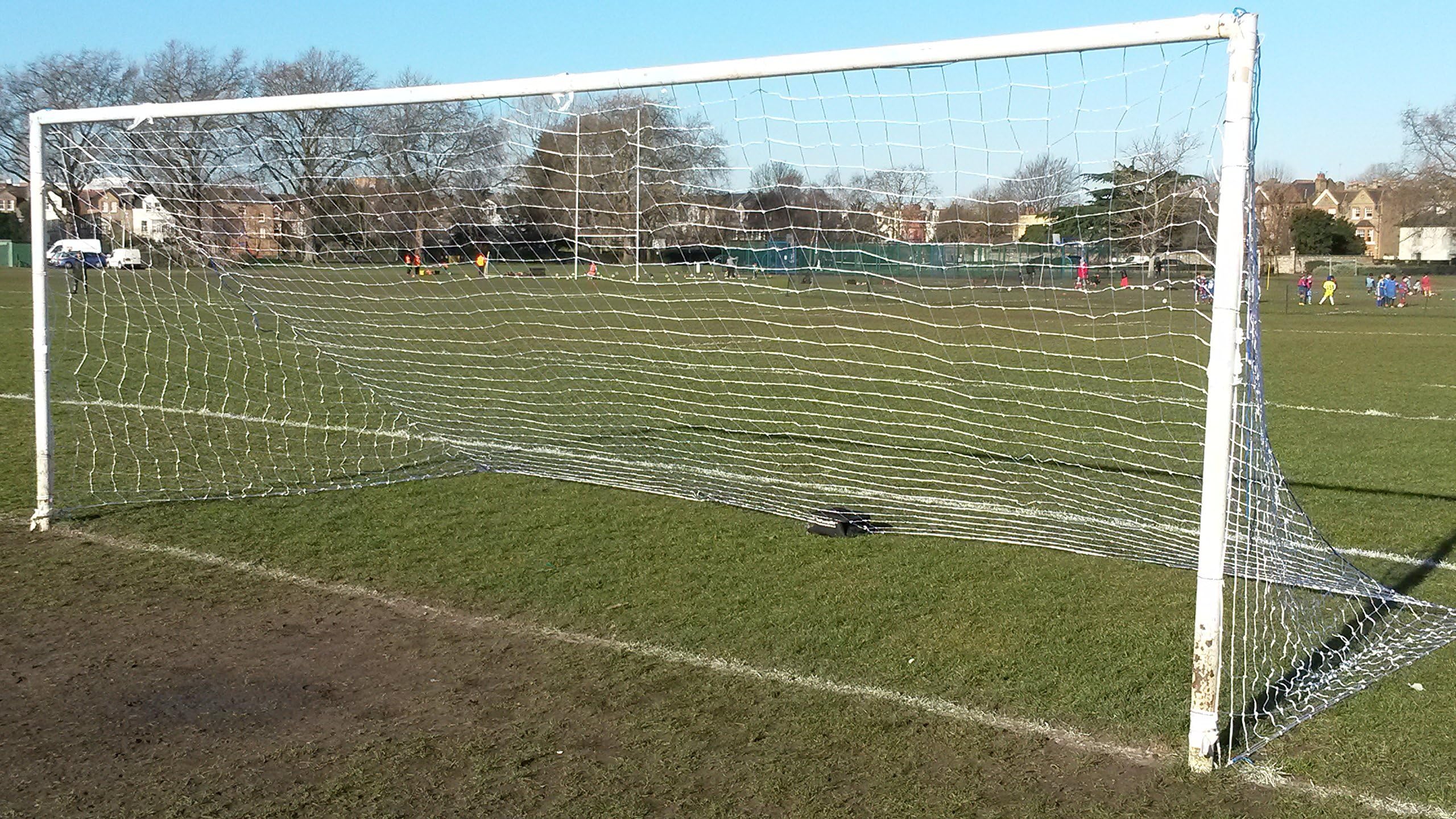 Football net with FREE Carry Bag. (Full Size - 24' x 8' Match standard, Heavy Duty 3mm Gauge)