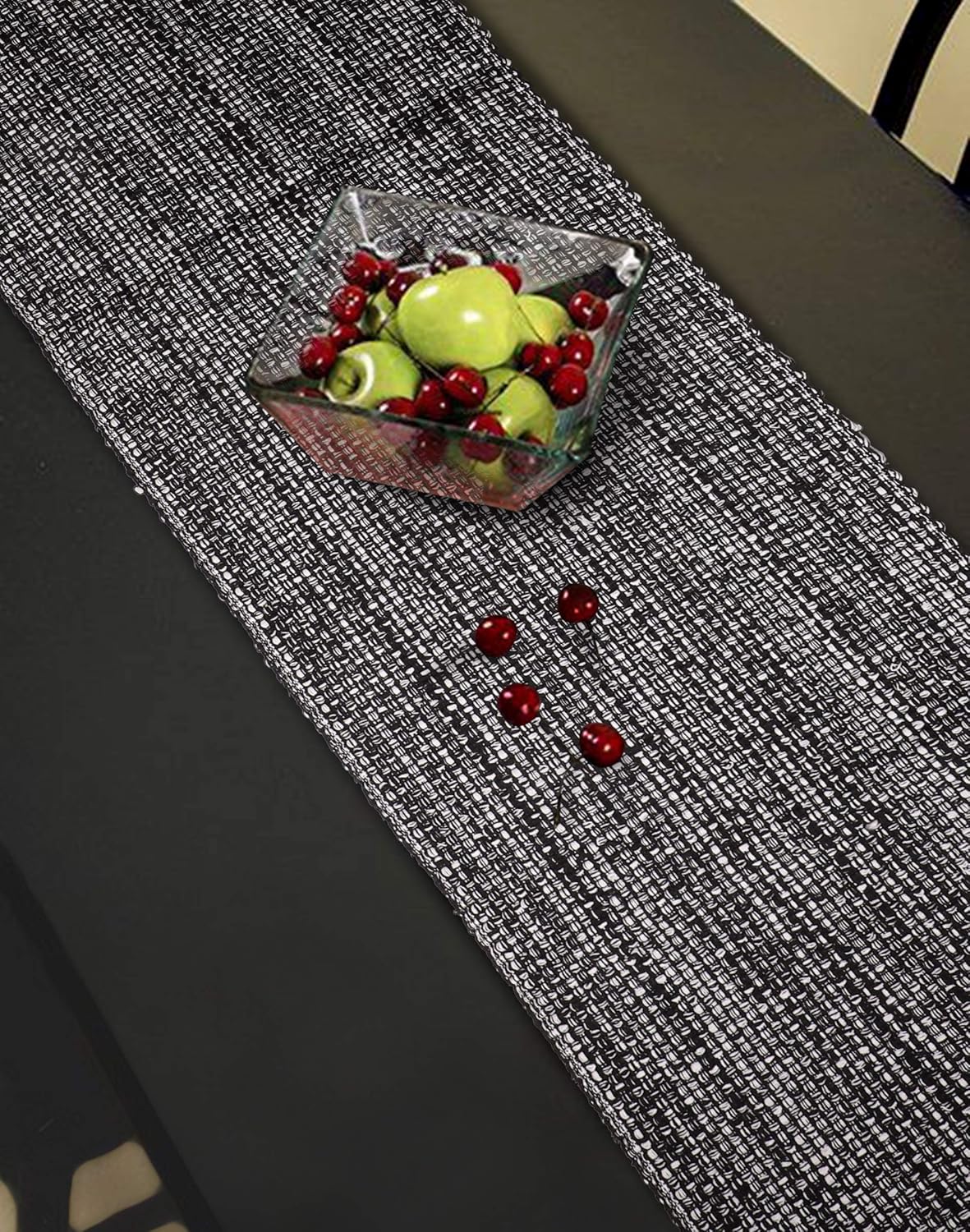 Urban Villa, 100% Cotton Two Tone Table Runner, Christmas Special,14''x 72'' Over Sized,Red/Black Two Tone Table Runner with Fringes, Every Day Use,Heavier Quality: Home & Kitchen
