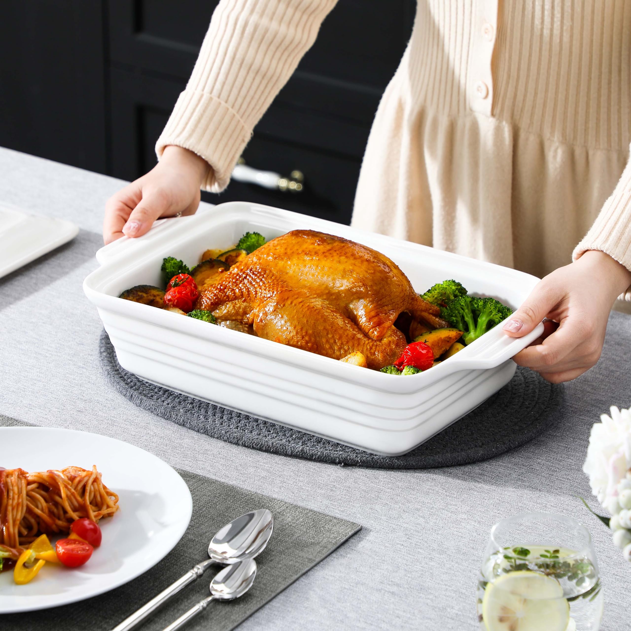 MALACASA Casserole Dish for Oven, 4.4 Qt Porcelain Baking Dish with Lid, 9x13 Baking Pan with Handles, Large Lasagna Pan Deep, Rectangular Bakeware, Microwave Safe, White, Series BAKE