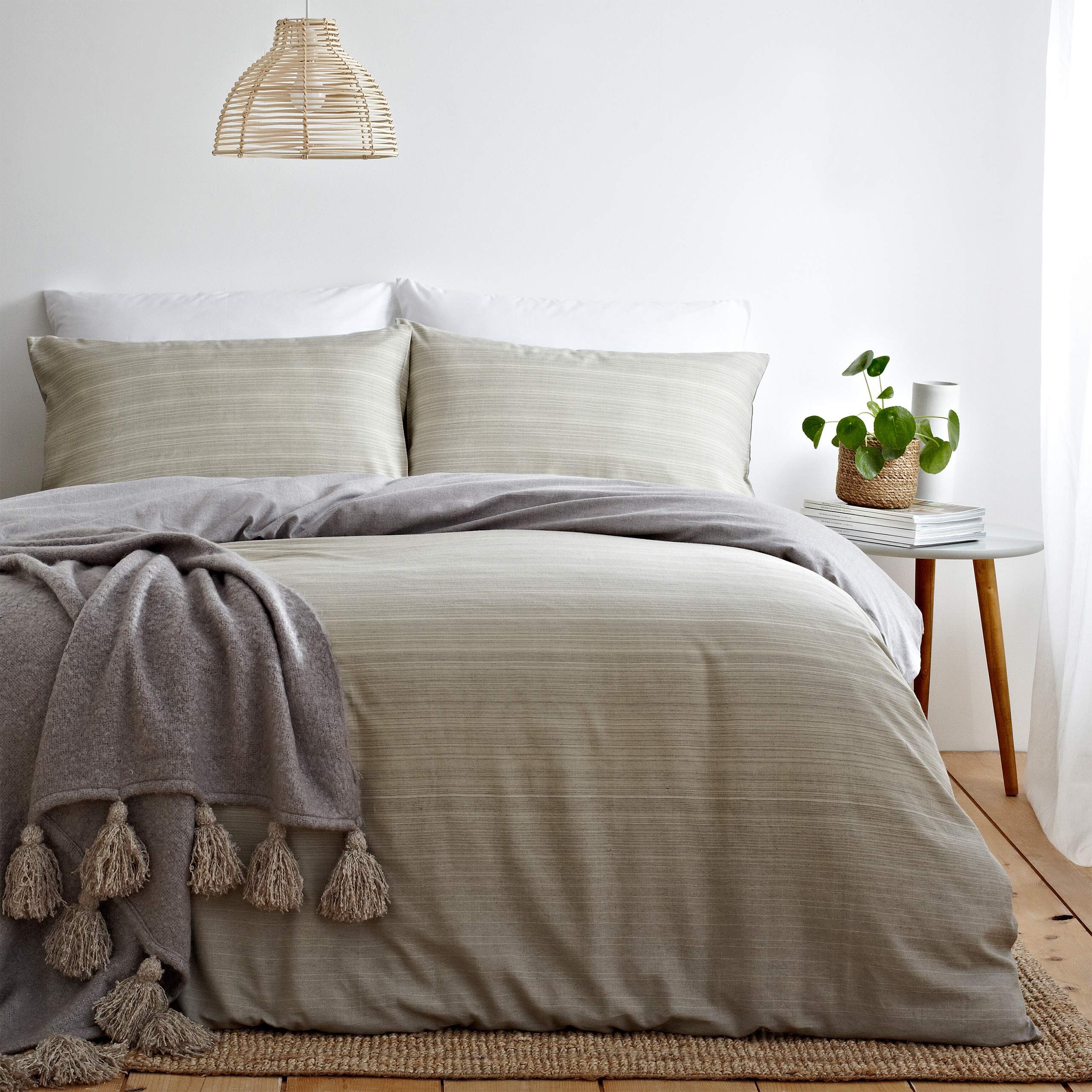 The Linen Yard Signature Ombre Duvet Cover Set