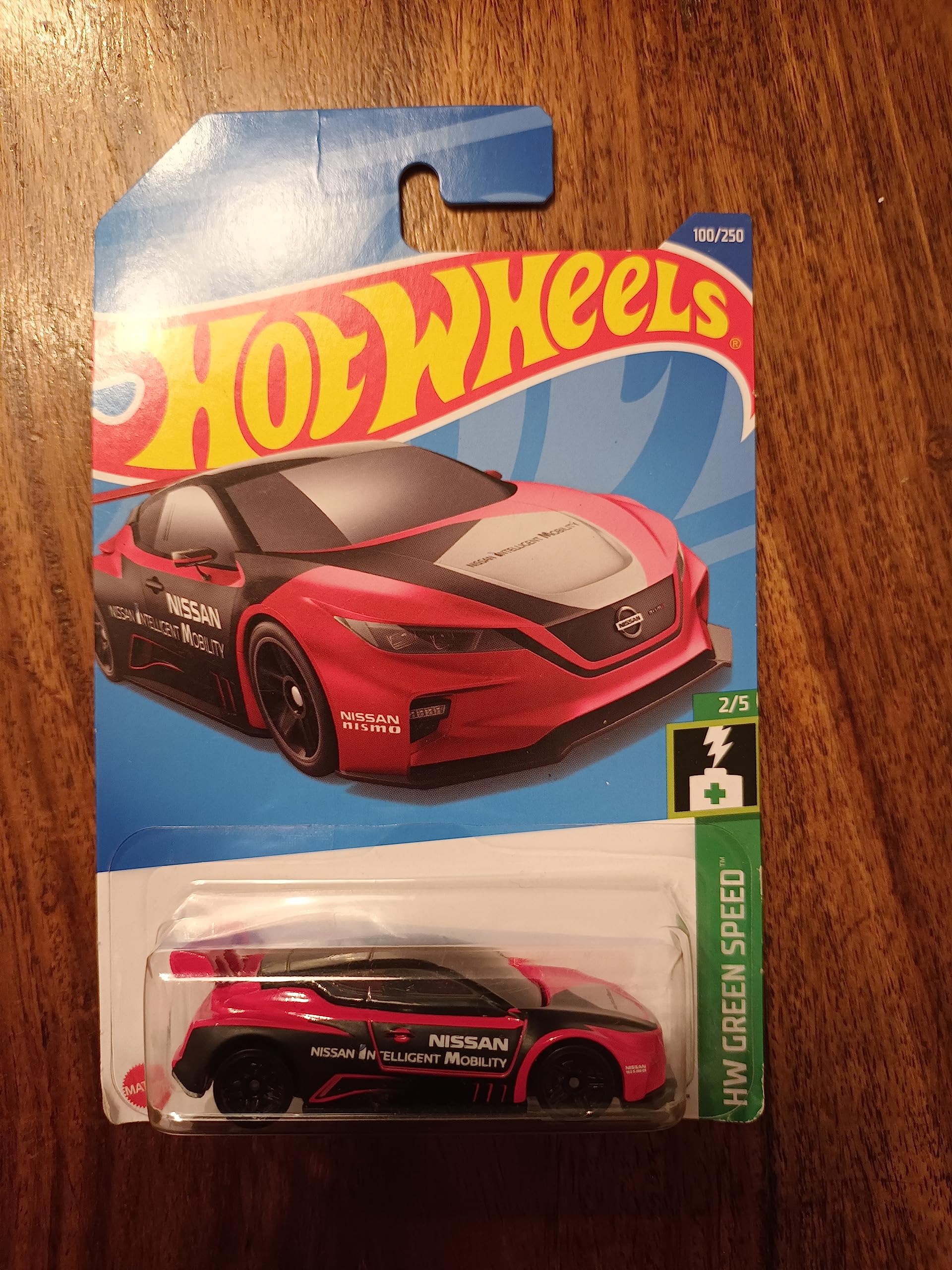 Hot Wheels 2022 Nissan Leaf Nismo RC_02 Red/Black 100/250 (Short Card) HCT78