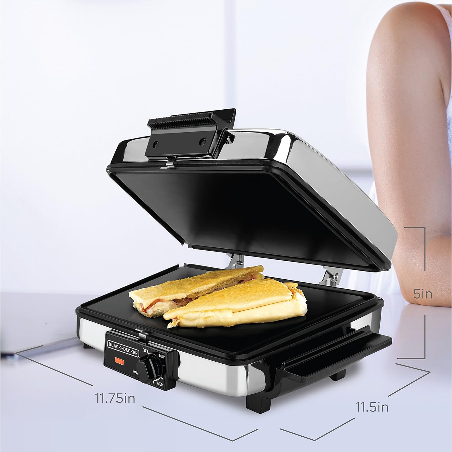 BLACK+DECKER 3-in-1 Waffle Maker with Nonstick Reversible Plates, Stainless Steel, G48TD: Electric Waffle Irons: Kitchen & Dining