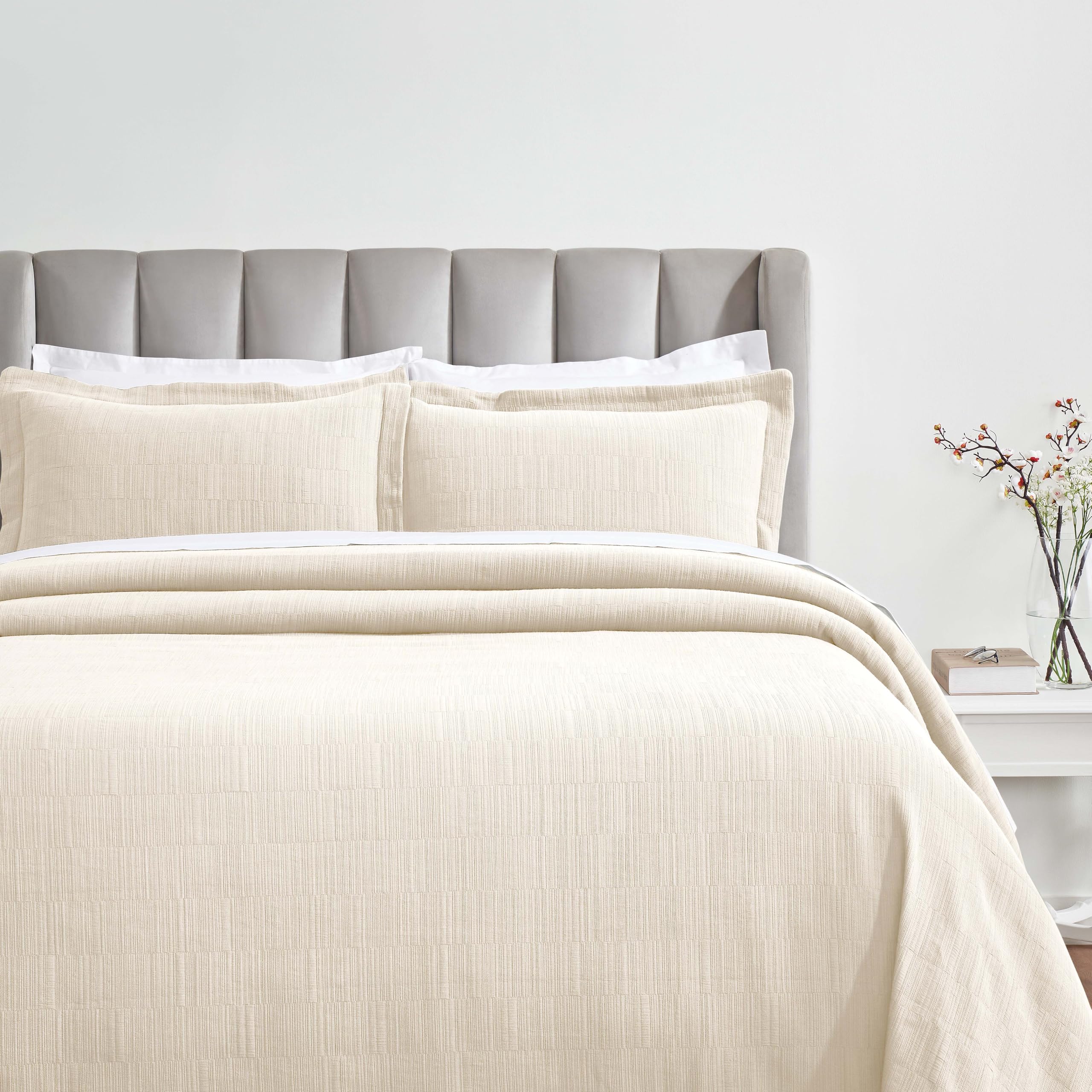 Photo 1 of Superior 3 Piece Cotton Bedspread and Sham Set, Home Bed Decor, Decorative Bed Spread, 2 Pillow Shams, Medium Weight, Matelasse Coverlet, Bedding Essentials, Zenith Collection, California King, Ivory