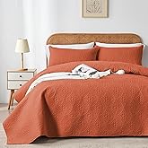 WURUIBO King/Cal King Quilt Set Burnt Orange, Microfiber Lightweight Bedspreads, Ultrasonic Embossed Solid Coverlet, Thin Bedding Set for All Season, Soft Breathable Bed Cover(1 Quilt, 2 Pillow Shams)
