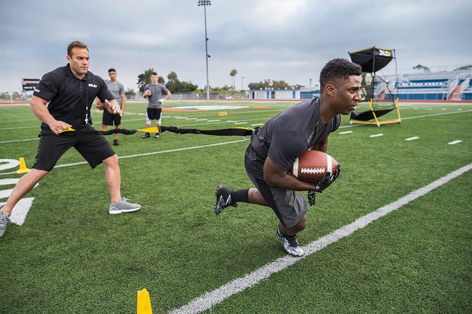SKLZ Acceleration Trainer with 1.5m Length, Enhance Speed & Power, Portable Resistance Training System-Multi-Directional Use - Image 5