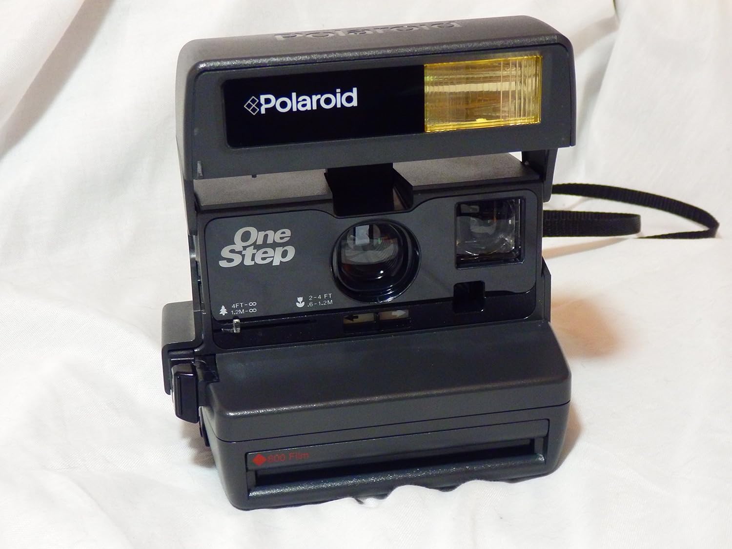 Amazon.com : Polaroid One-Step 600 Instant Camera (Discontinued by  Manufacturer) : Instant Film Cameras : Camera & Photo