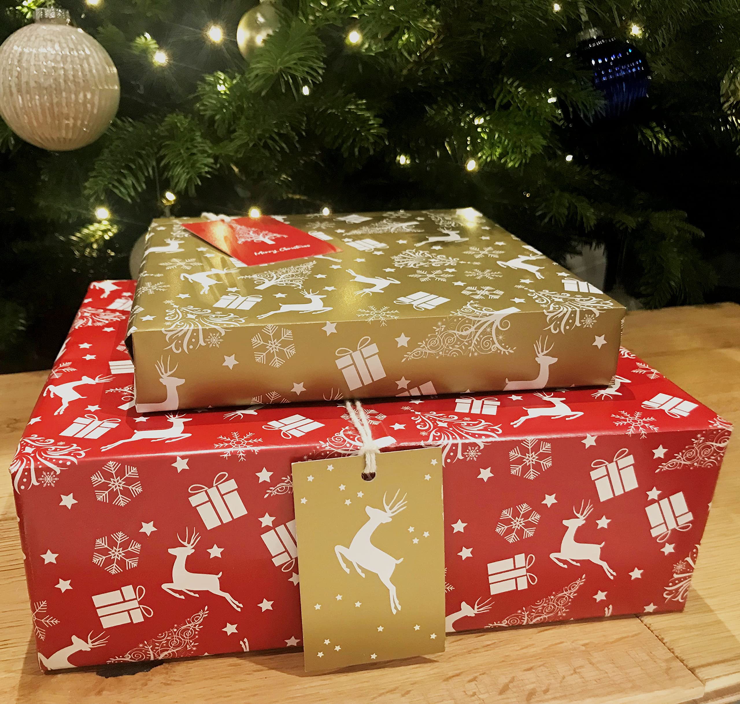 Christmas Wrapping Paper. 8 XL Sheets (50 x 70cm). Red & Gold Designs. Gift Wrap Twin Design Pack with Matching Tags. Cutting Grid on Reverse.