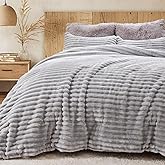 Sasttie Fluffy Comforter Set King 3 Pieces - Super Soft & Fuzzy Light Grey Comforter Set for Winter Warm Fleece Bedding, 1 Luxury Heavy Faux Fur Down Alternative Comforter with 2 Pillow Cases