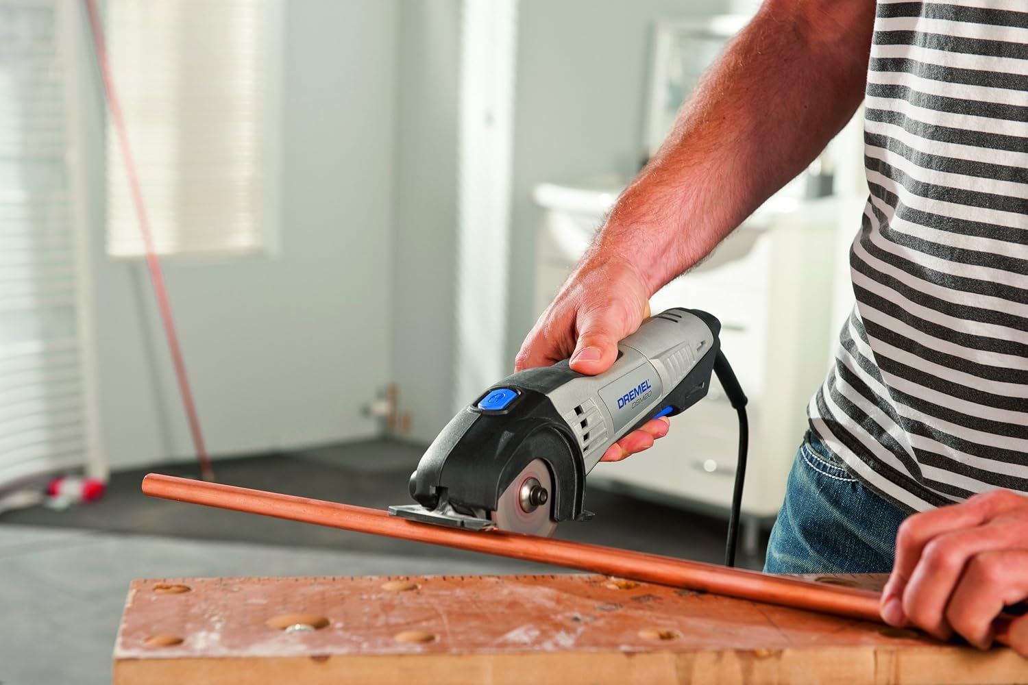 Super Saturday Dremel DSM20 Compact Saw 710 W Mini Circular Saw With 3