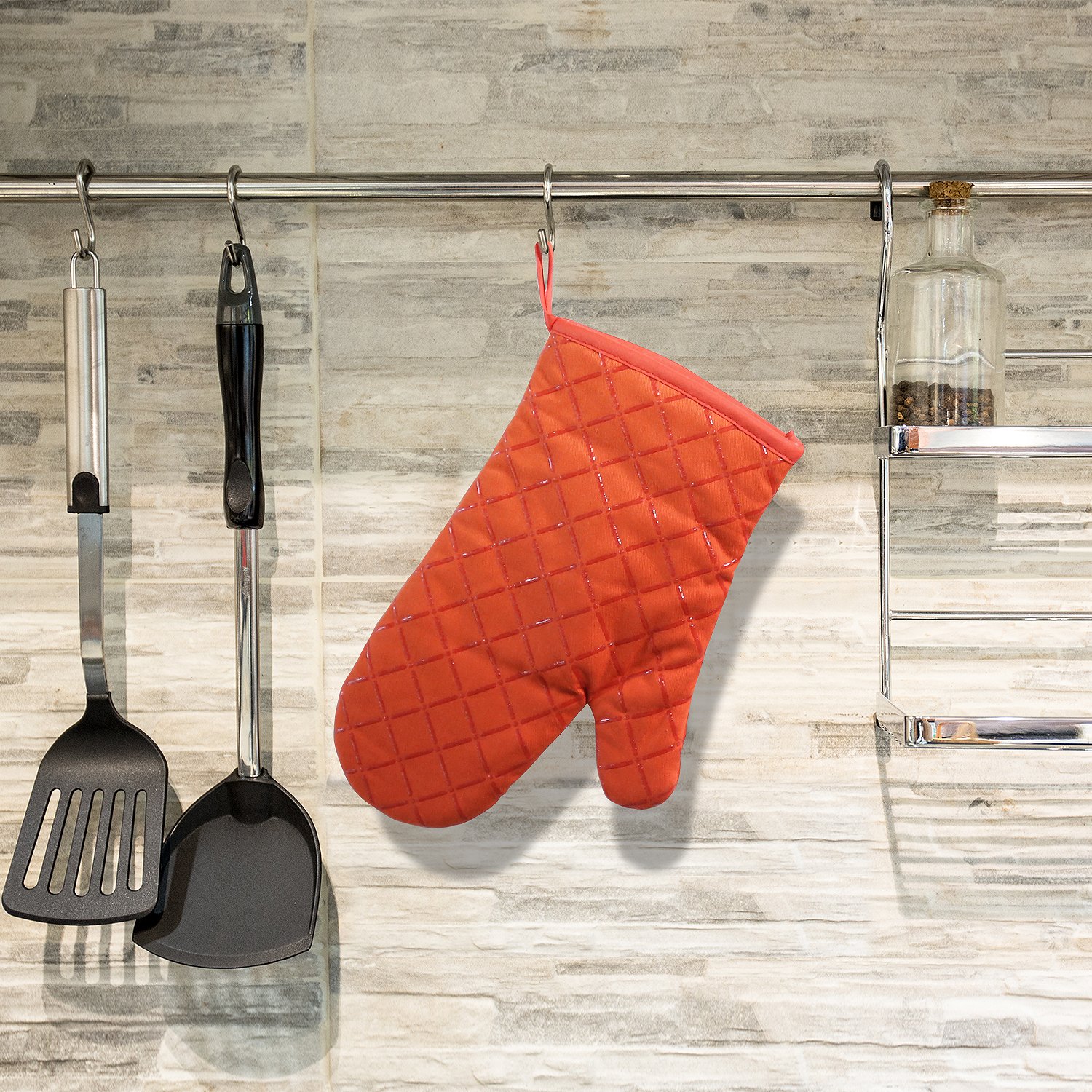 Homever Silicone Oven Mitts, Heat Resistant with Recycled Cotton Infill, Flexibility Non-Slip Kitchen Oven Gloves for Baking and Kitchen (Orange)