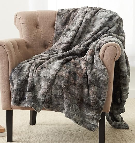 Amazon Com Pinzon Faux Fur Throw Blanket 63 X 87 Inch Frost